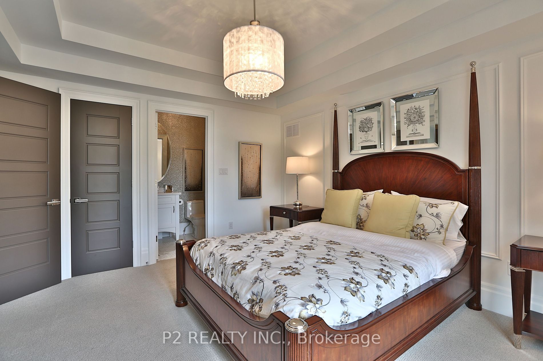 8 Thornhill Avenue