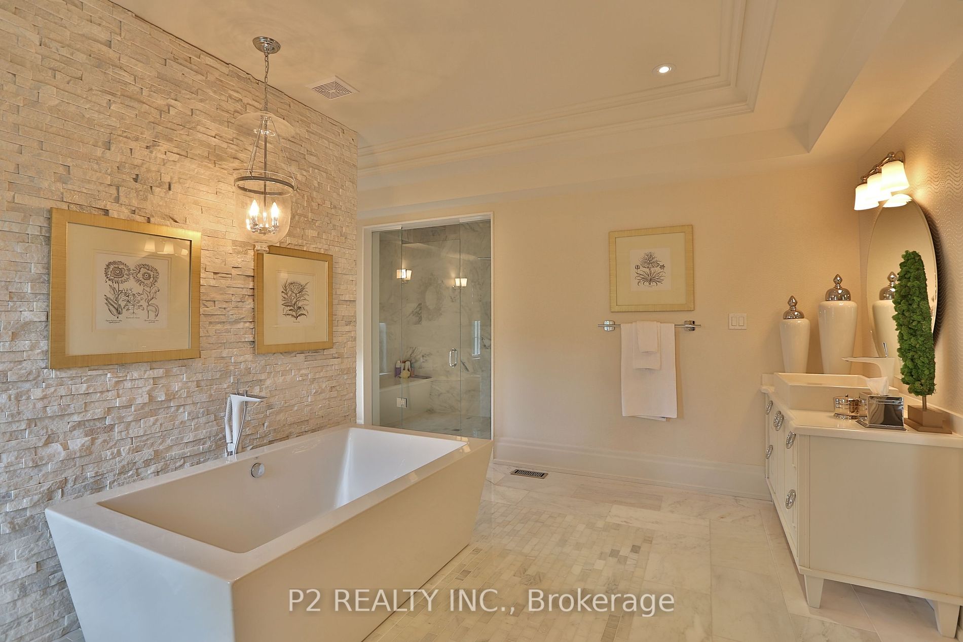 8 Thornhill Avenue