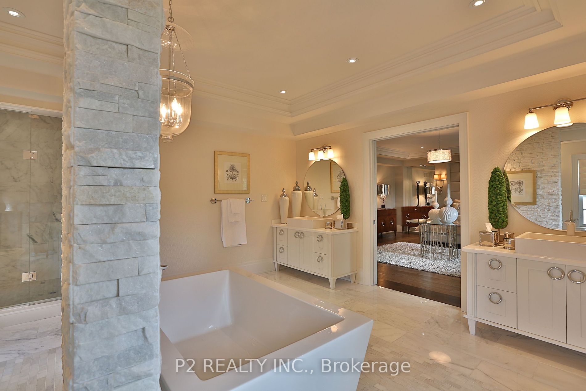 8 Thornhill Avenue