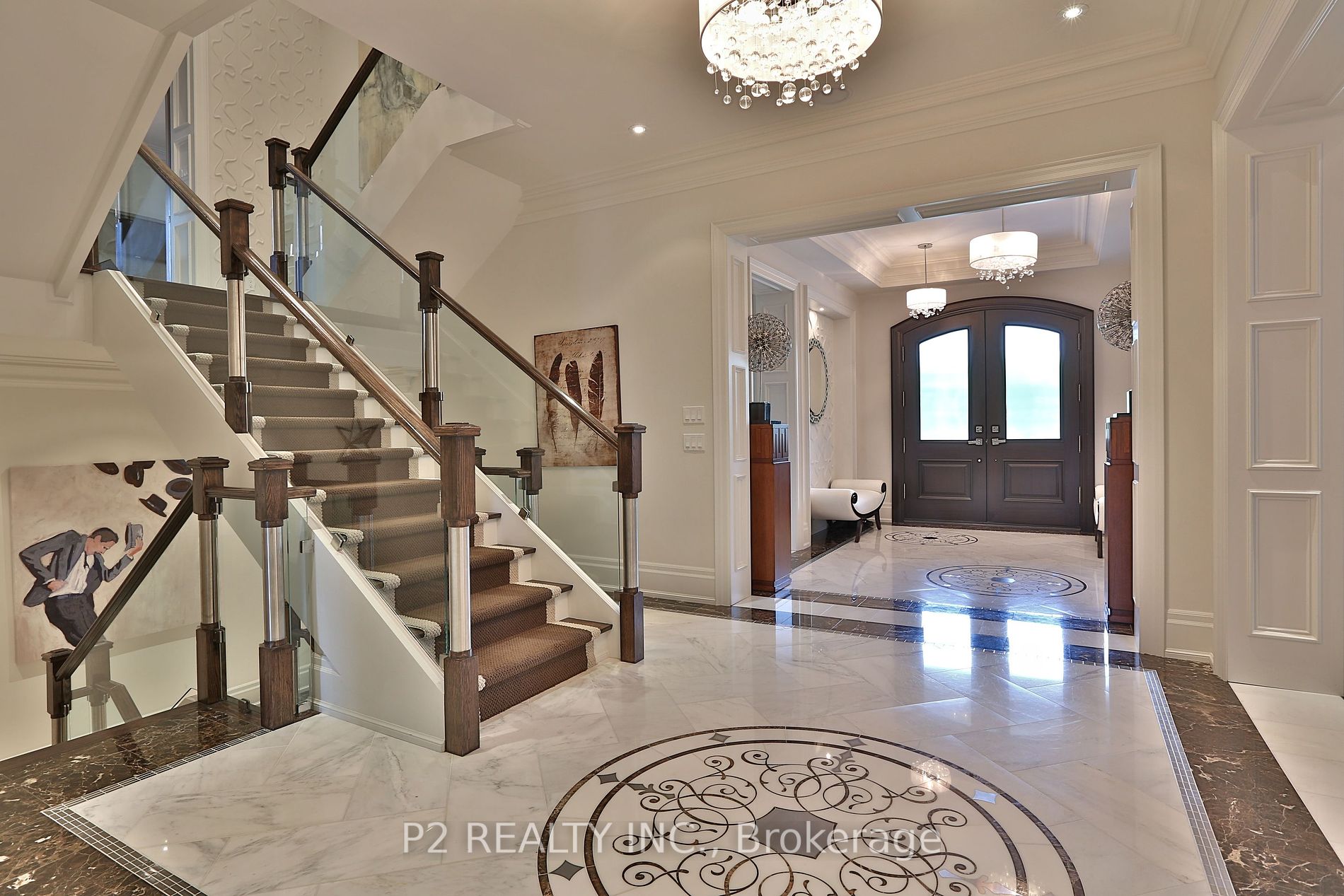 8 Thornhill Avenue