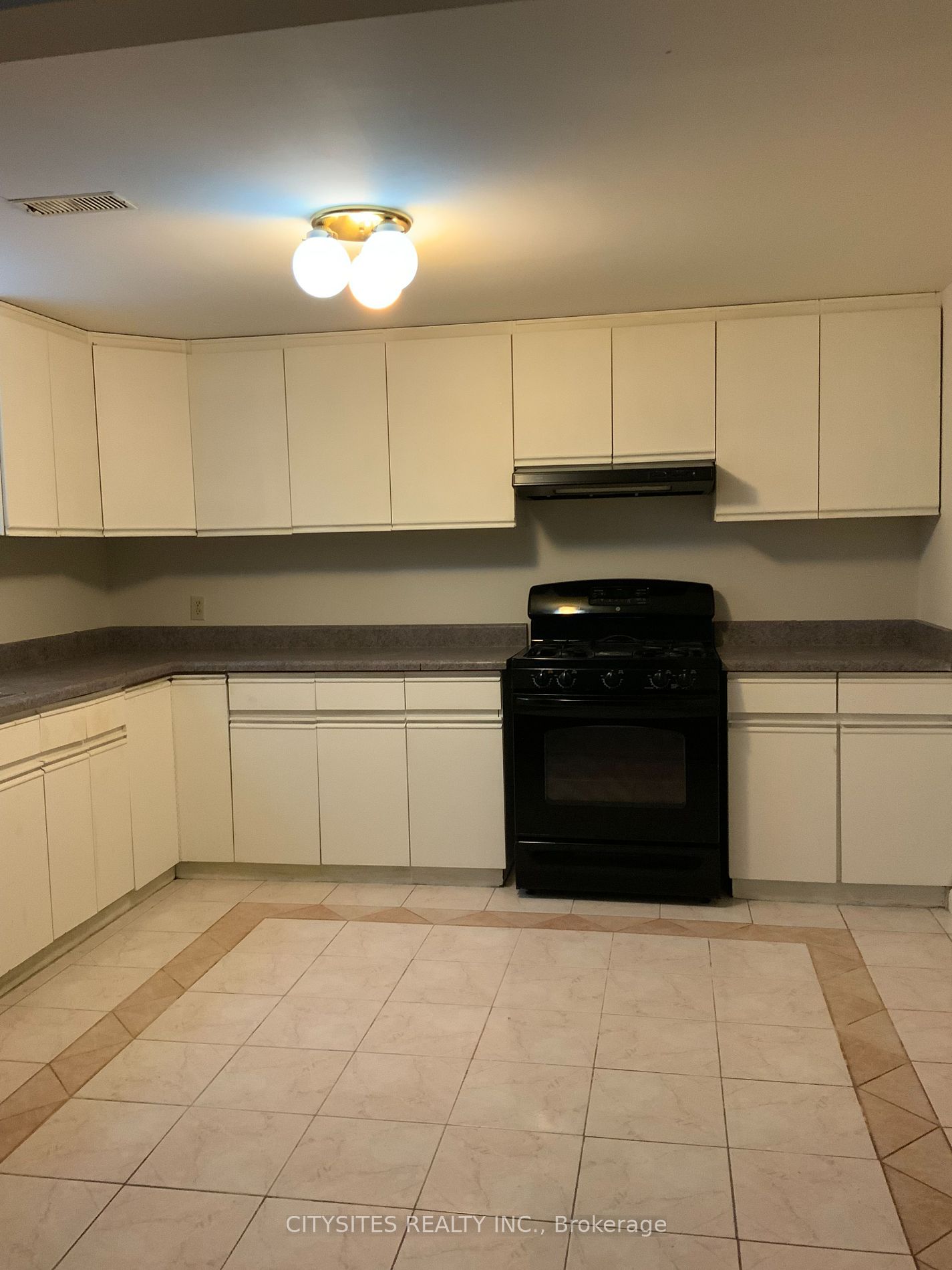 89 Bond Crescent