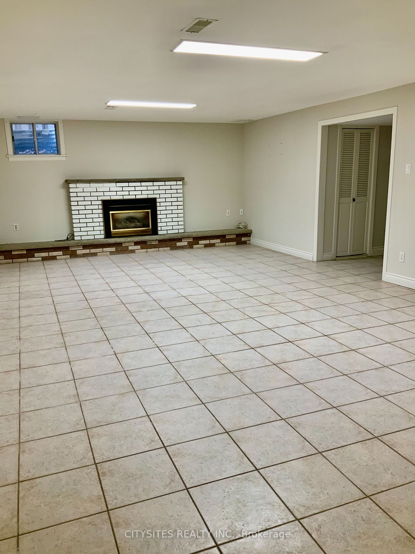 89 Bond Crescent