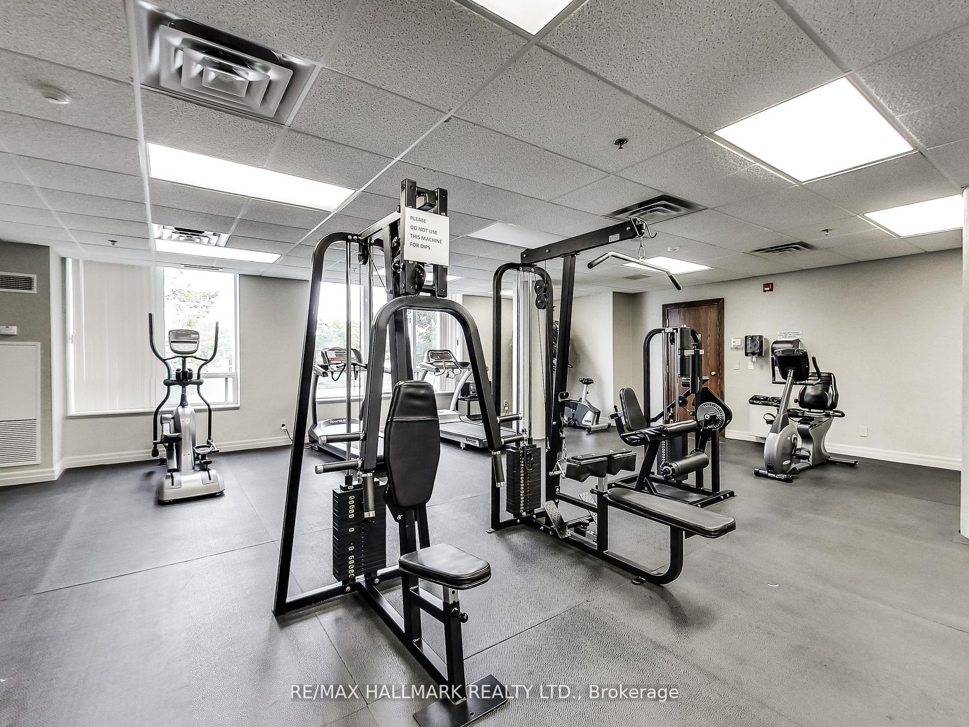 23 Oneida Crescent #PH02