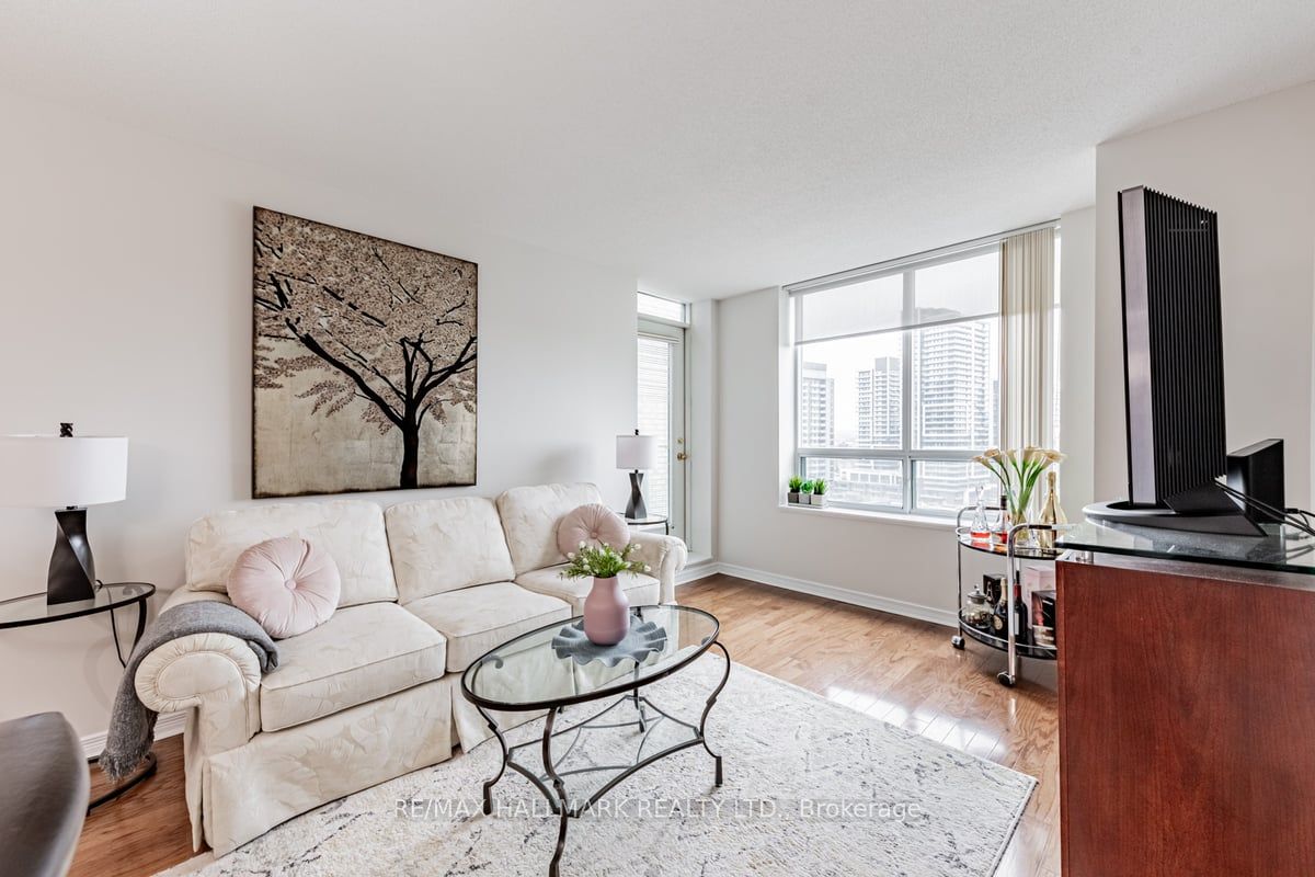 23 Oneida Crescent #PH02
