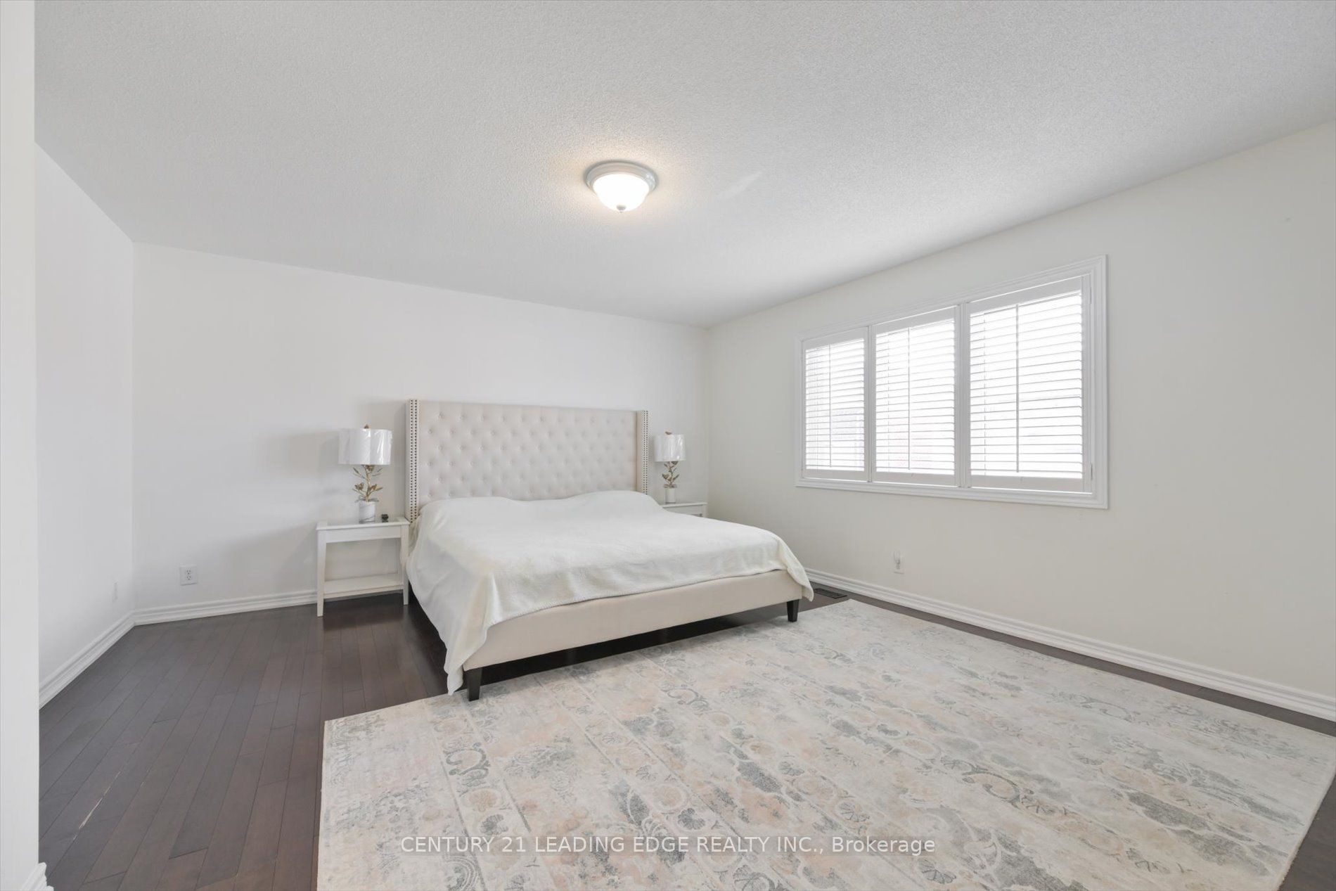 18 Kerr Lane