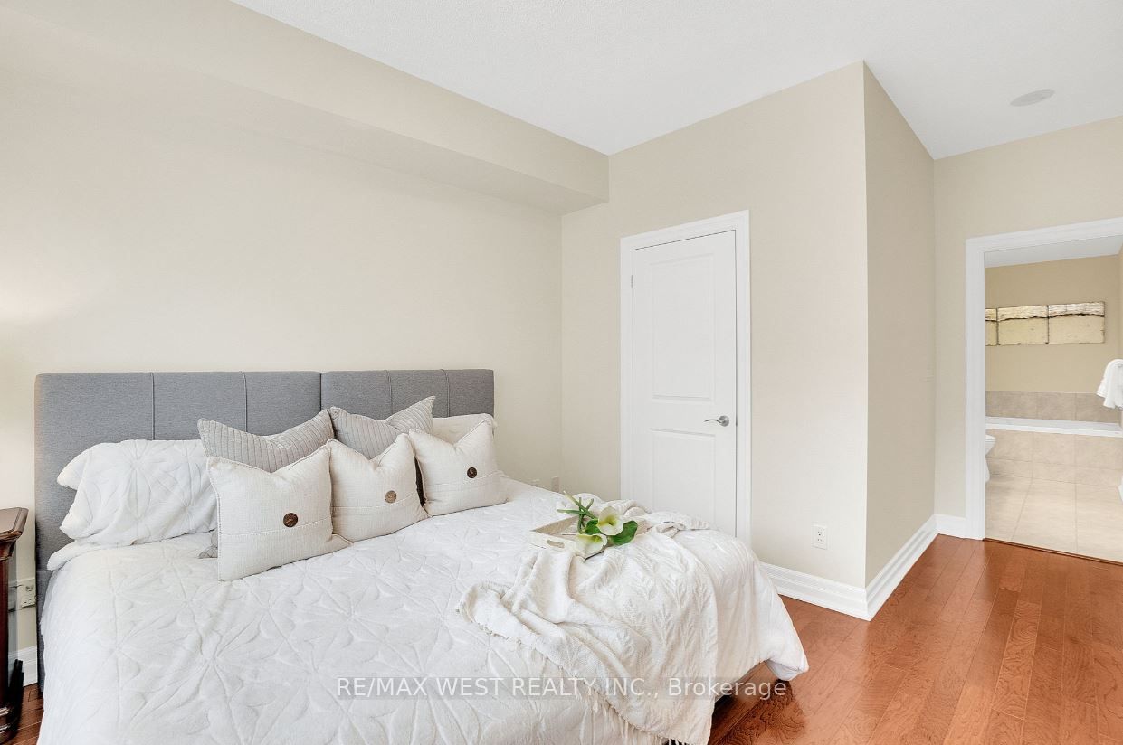 180 John West Way, #324