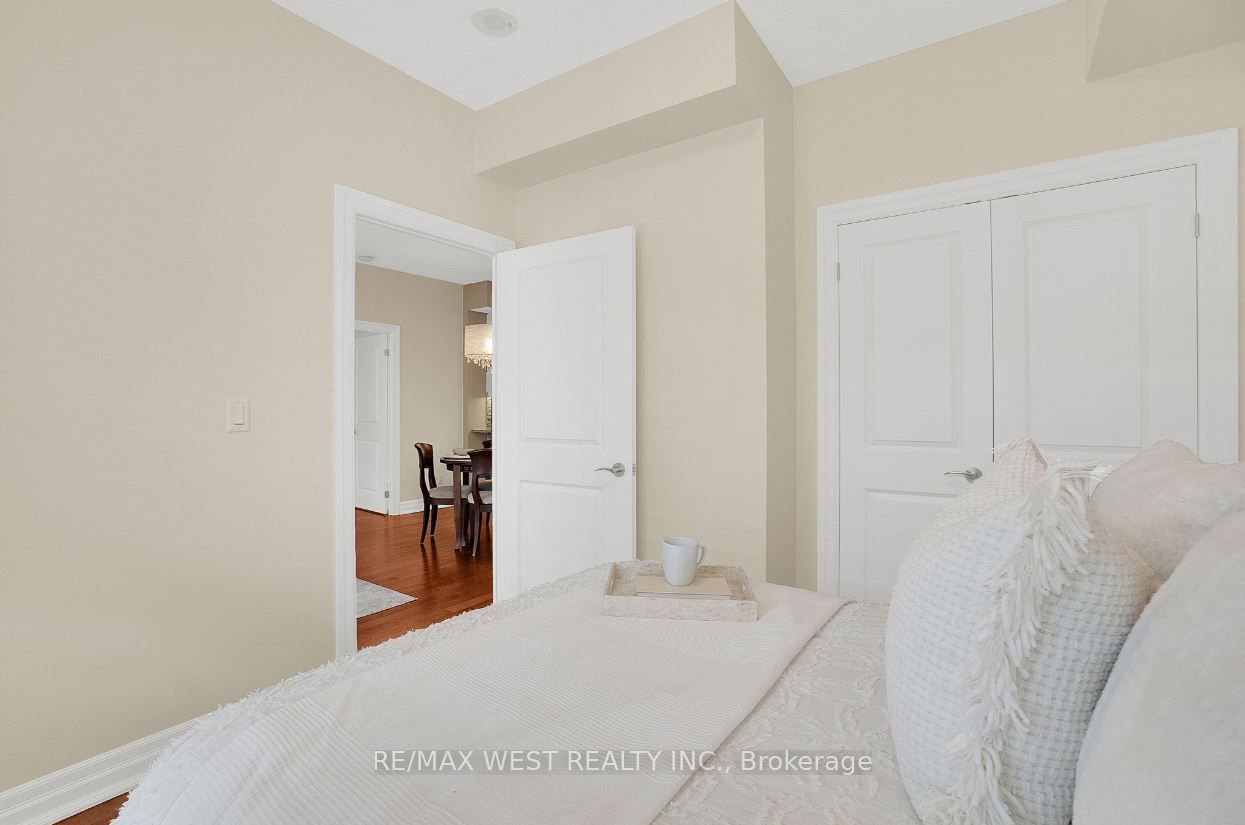 180 John West Way, #324