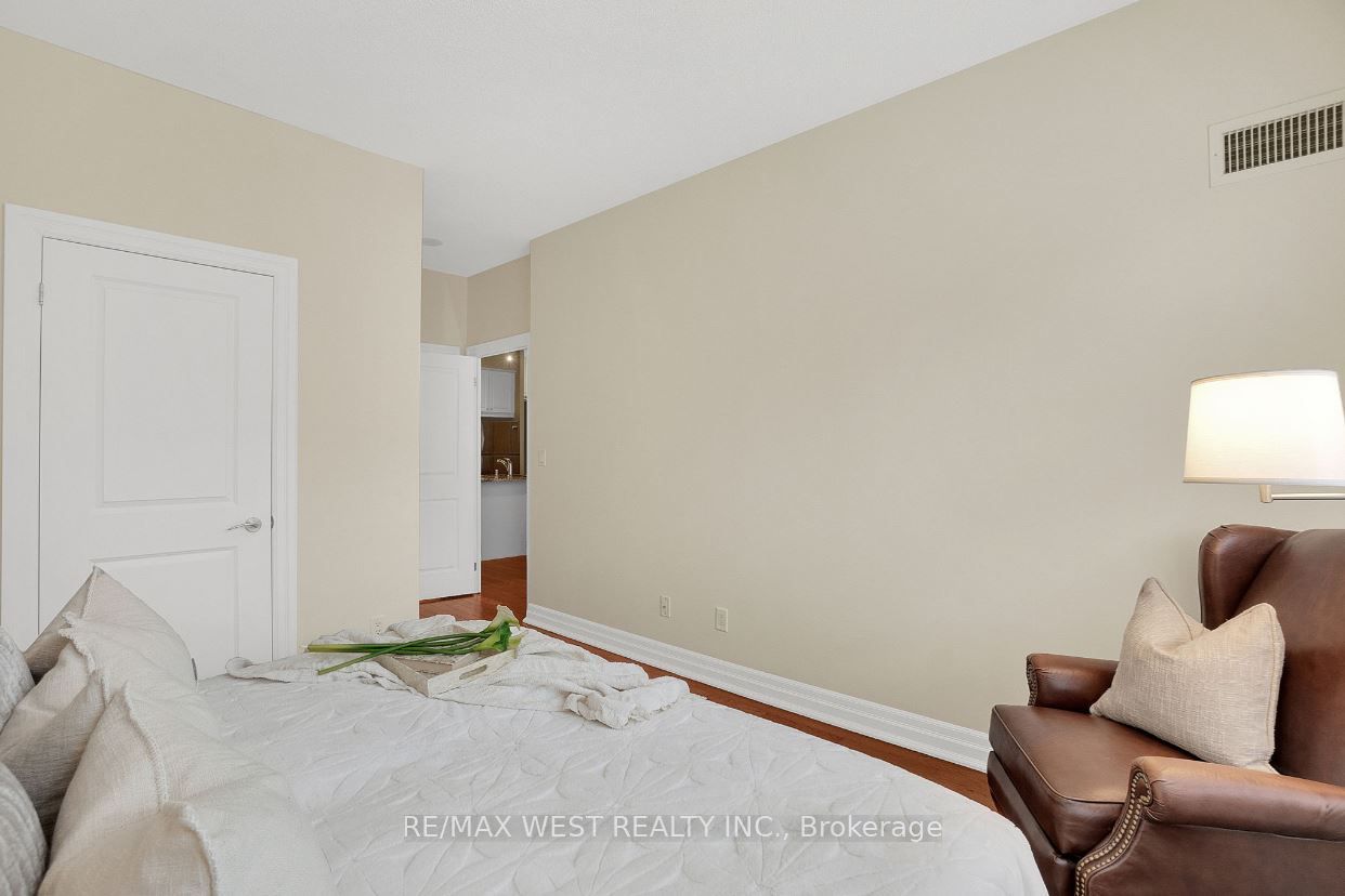 180 John West Way, #324