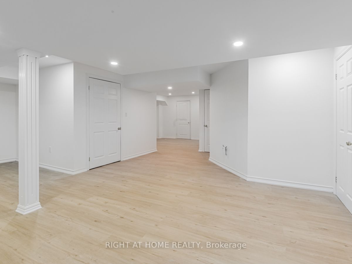 30 Pinecrest Street