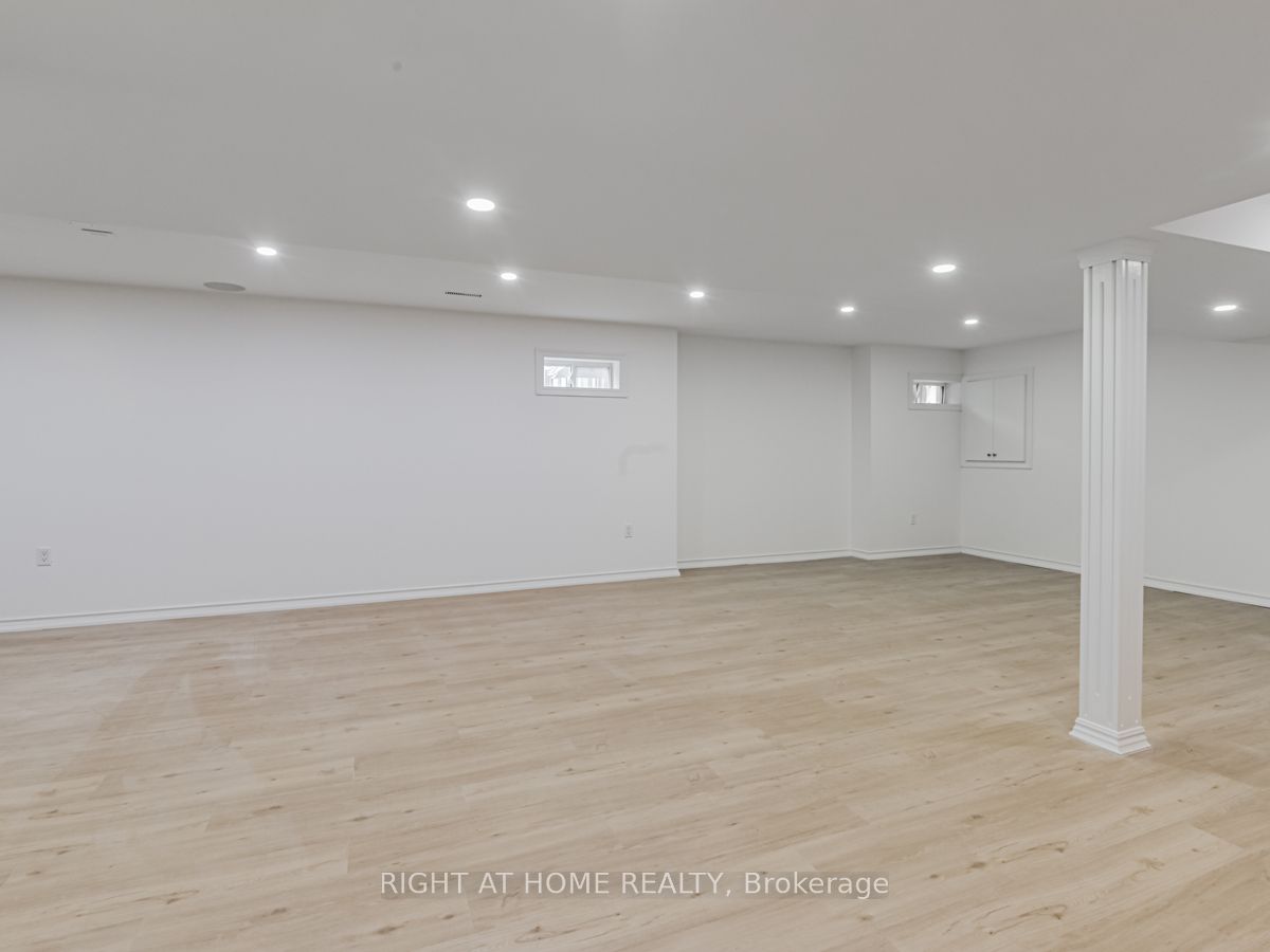 30 Pinecrest Street