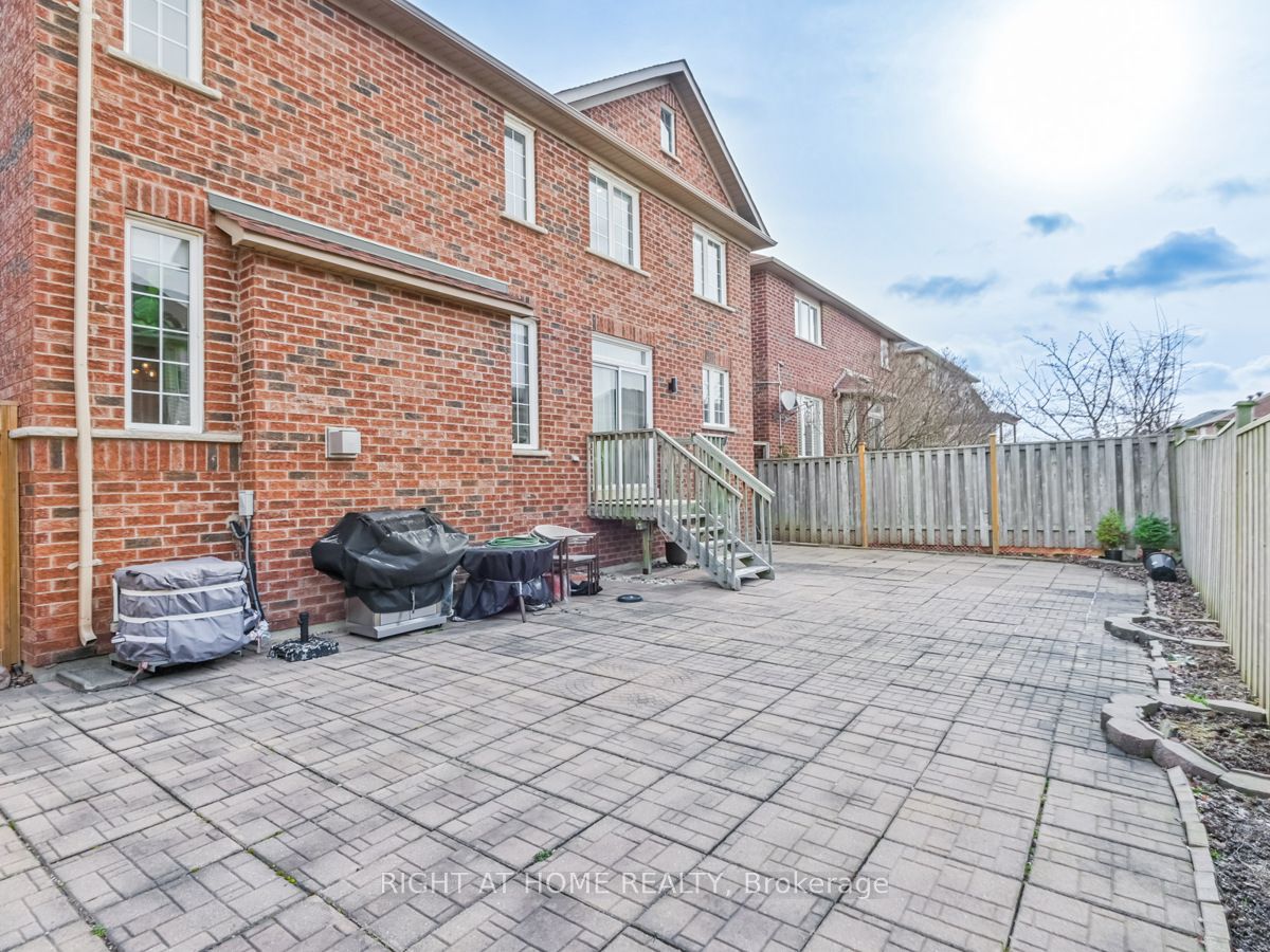 30 Pinecrest Street