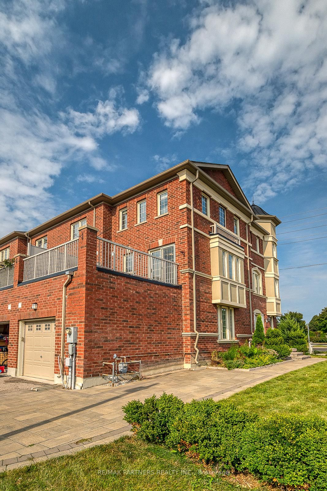 1 Percy Reesor St