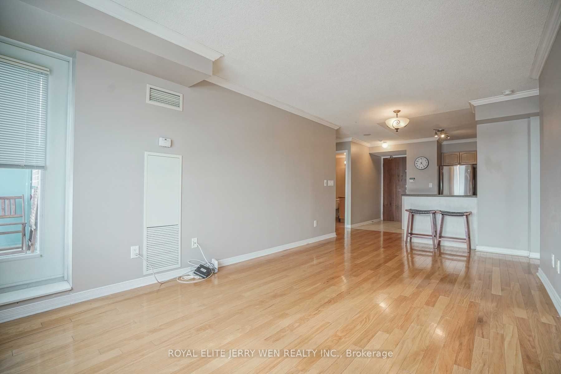 23 Oneida Crescent #708