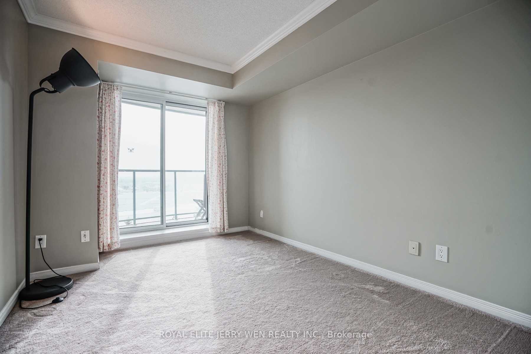 23 Oneida Crescent #708