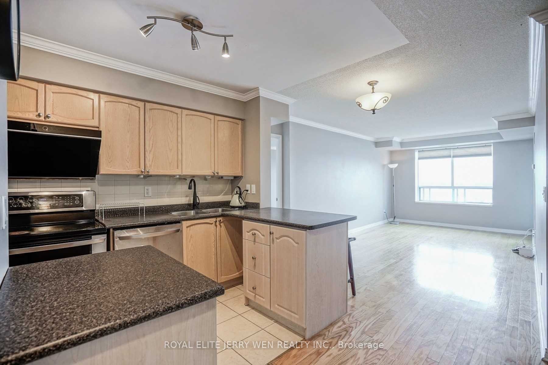 23 Oneida Crescent #708