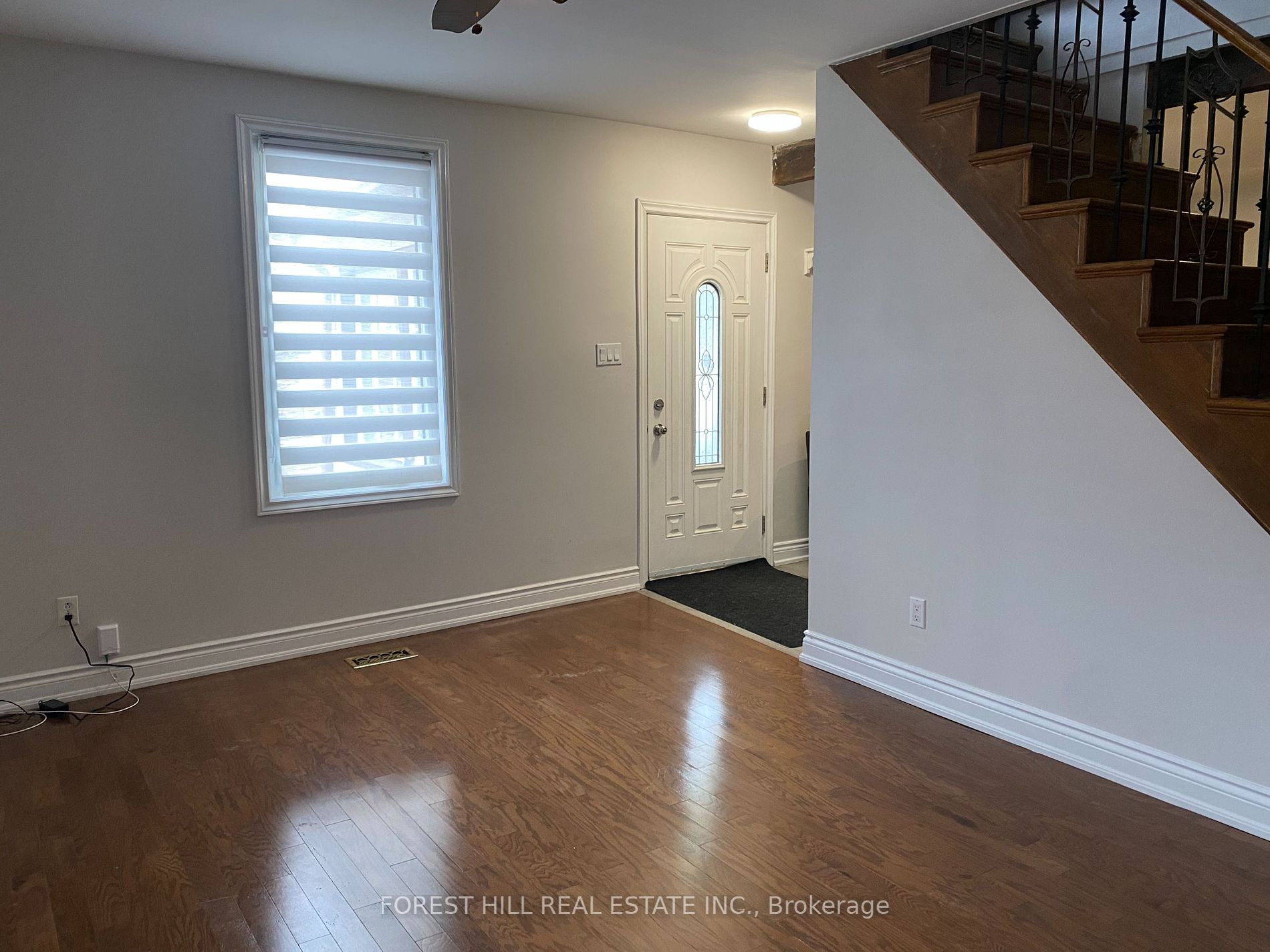 93 John Street E