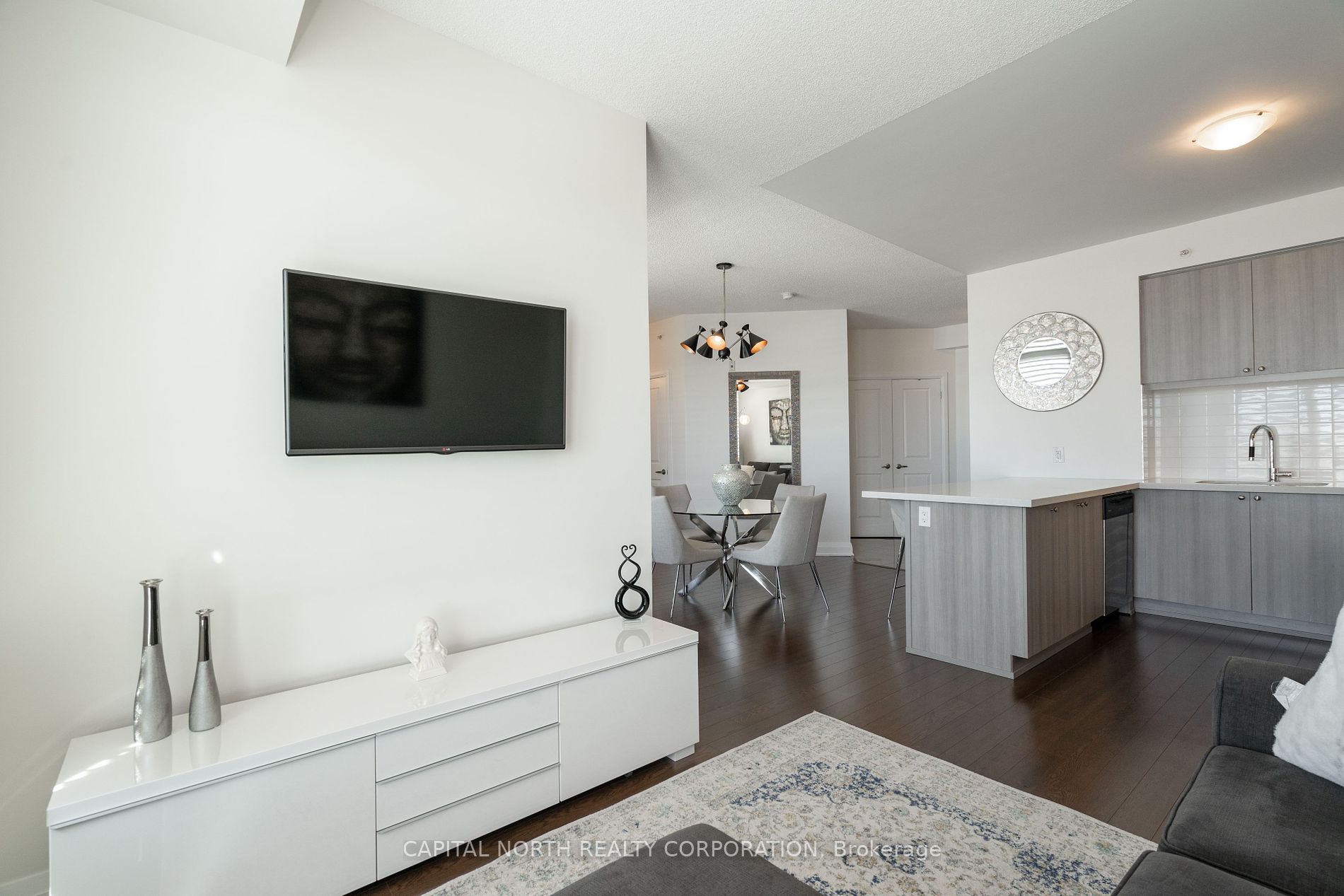 24 Woodstream Blvd, #416