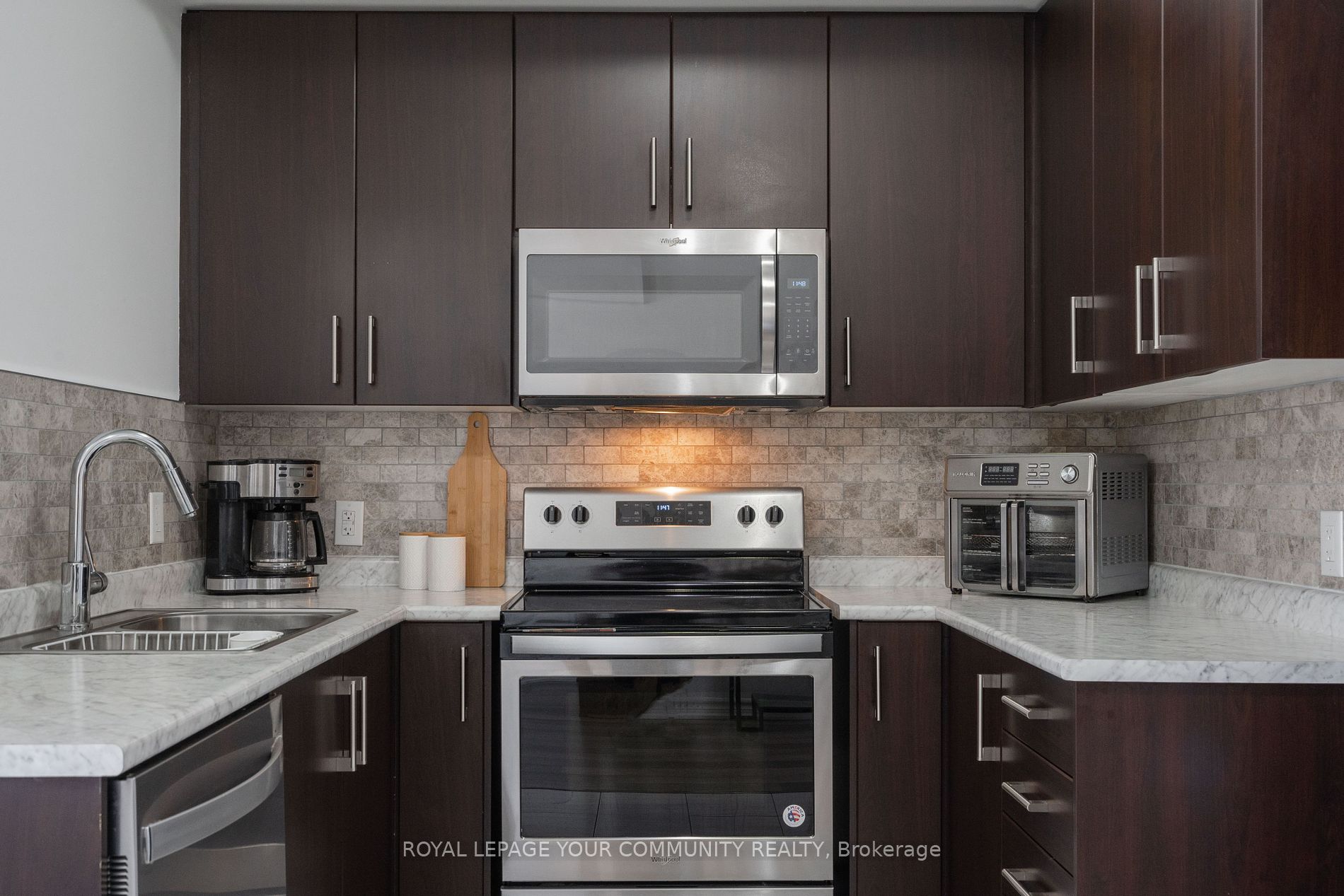 3865 Major Mackenzie Drive W #216