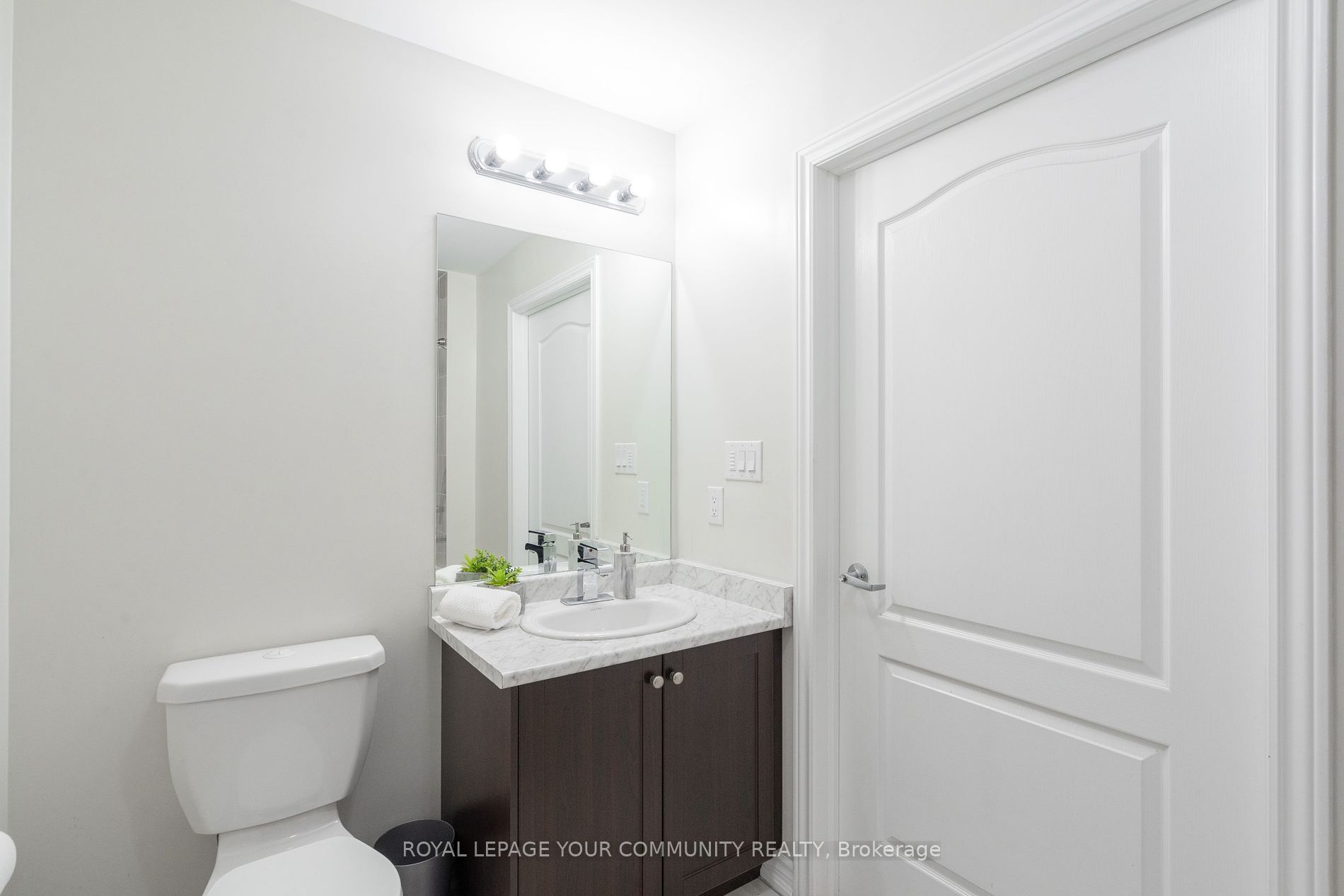 3865 Major Mackenzie Drive W #216