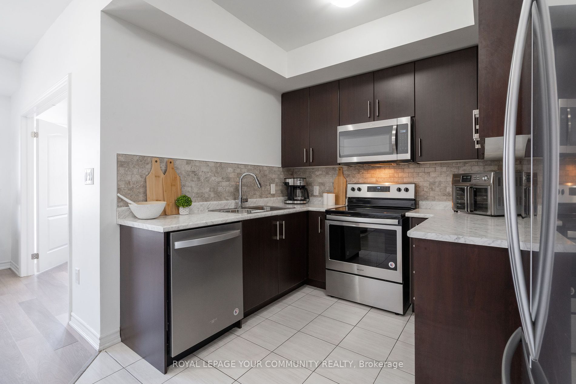 3865 Major Mackenzie Drive W #216