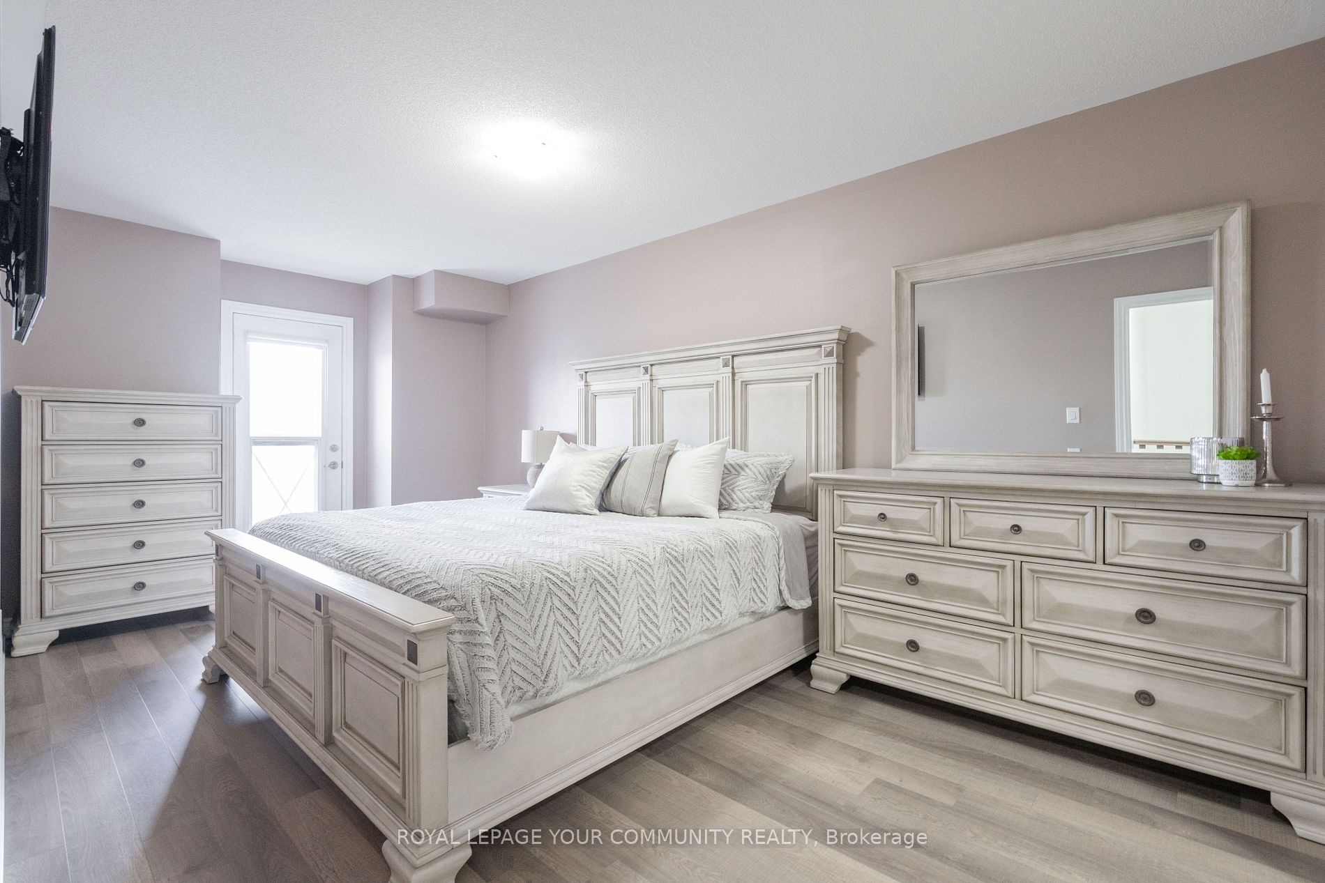 3865 Major Mackenzie Drive W #216