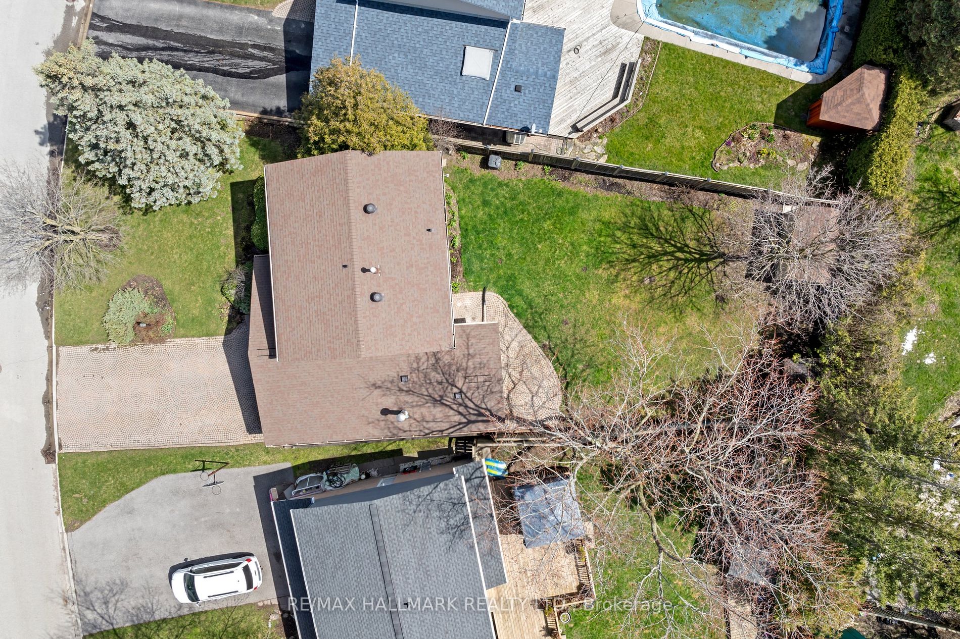 126 Thicketwood Boulevard