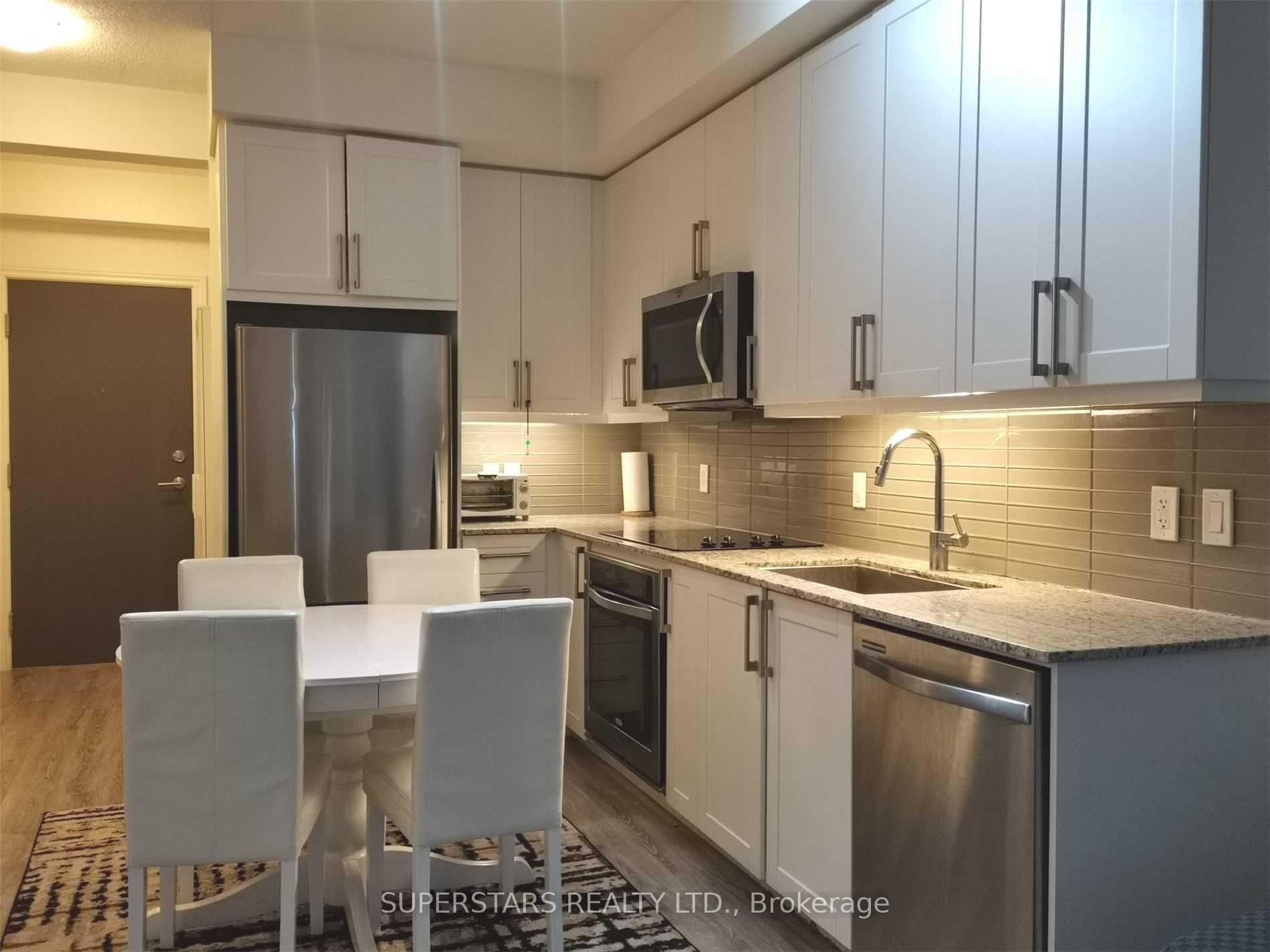 9608 Yonge St, #1105