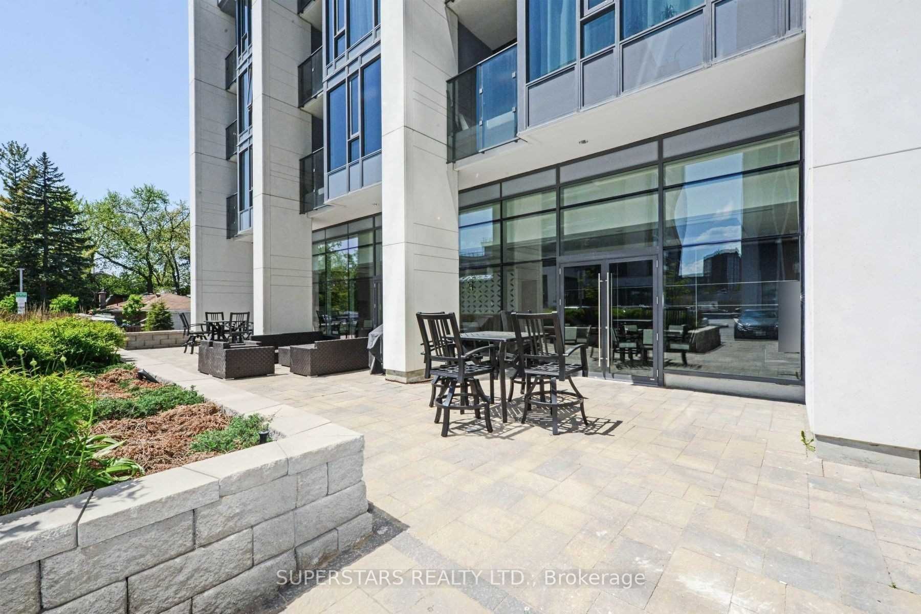 9608 Yonge St, #1105