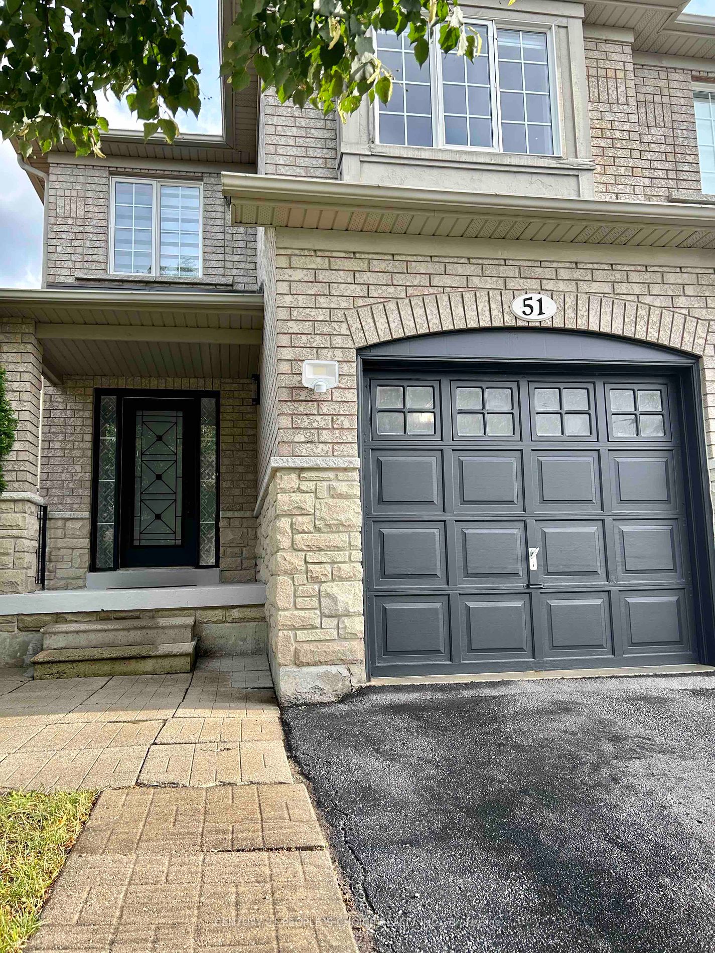 51 Echo Ridge Cres