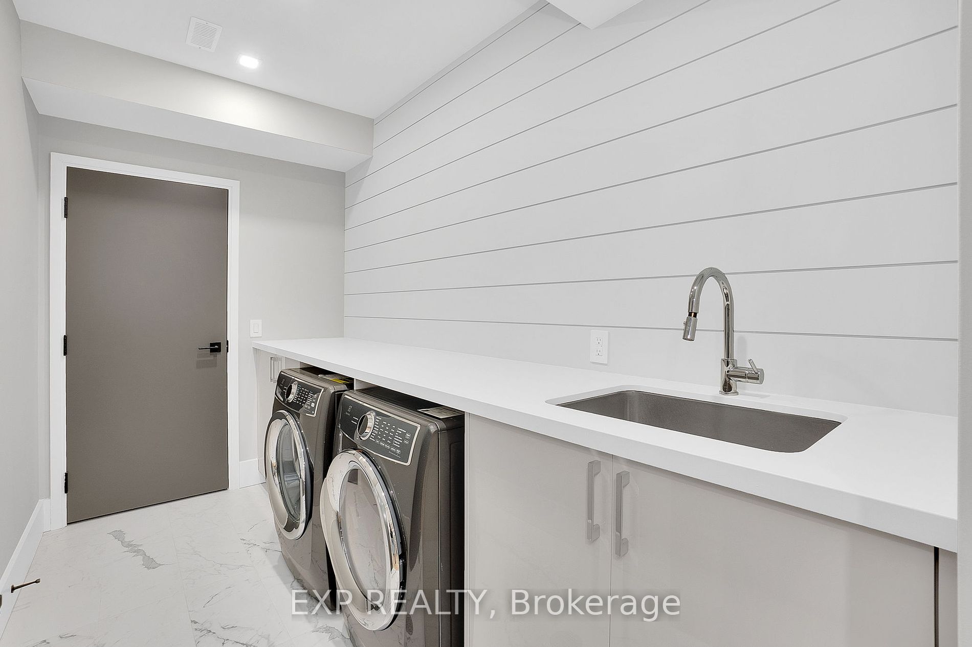125 Clearview Heights