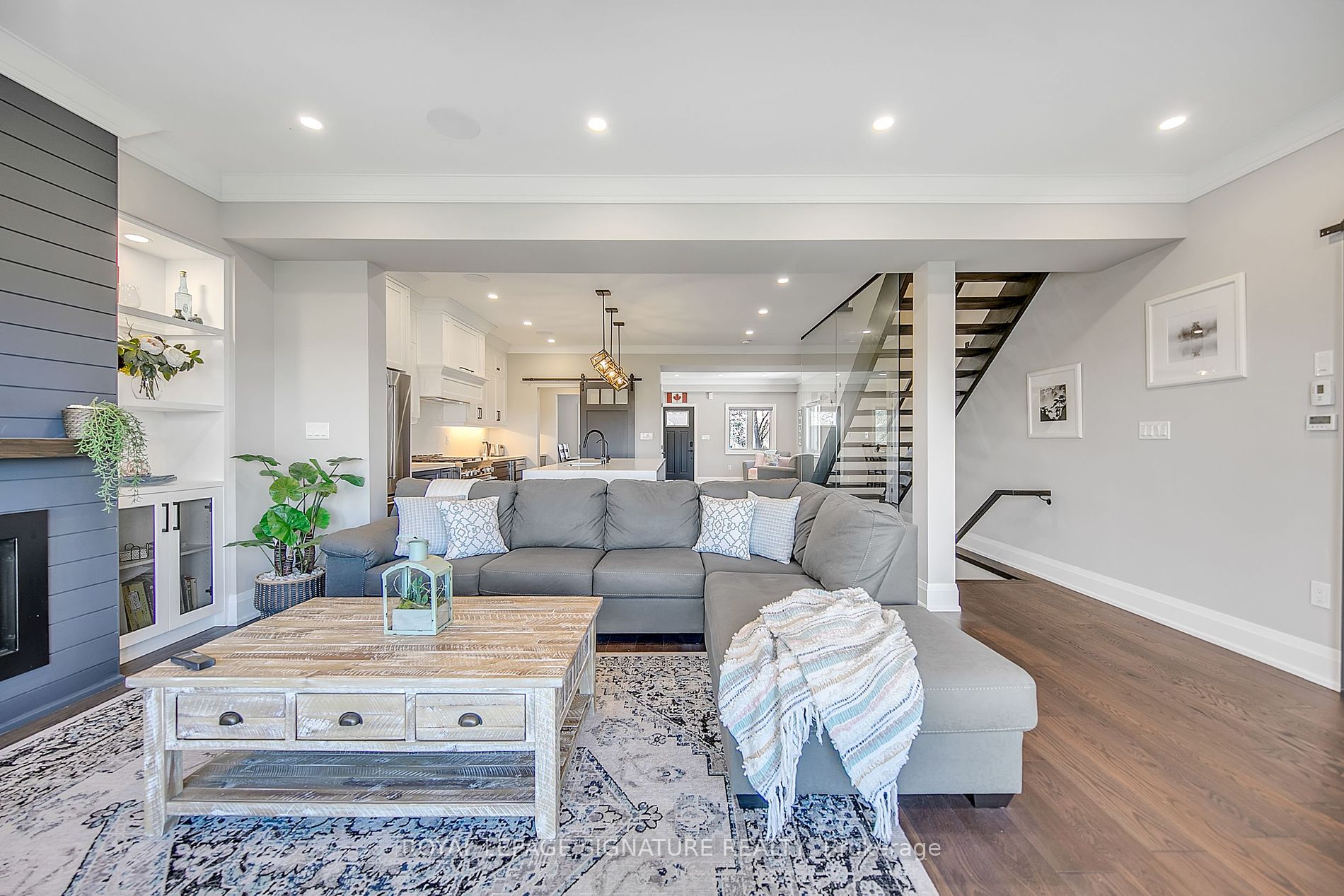 22 Mitchell Ave