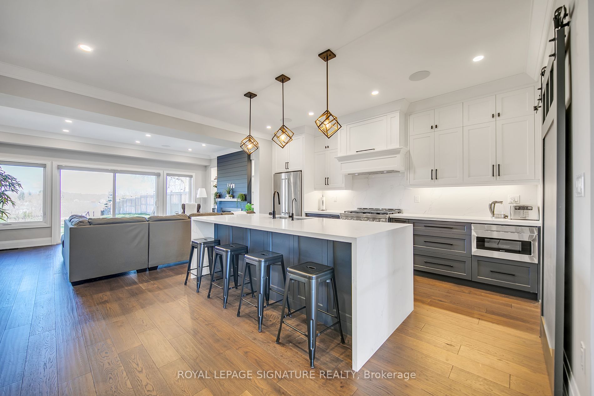 22 Mitchell Ave