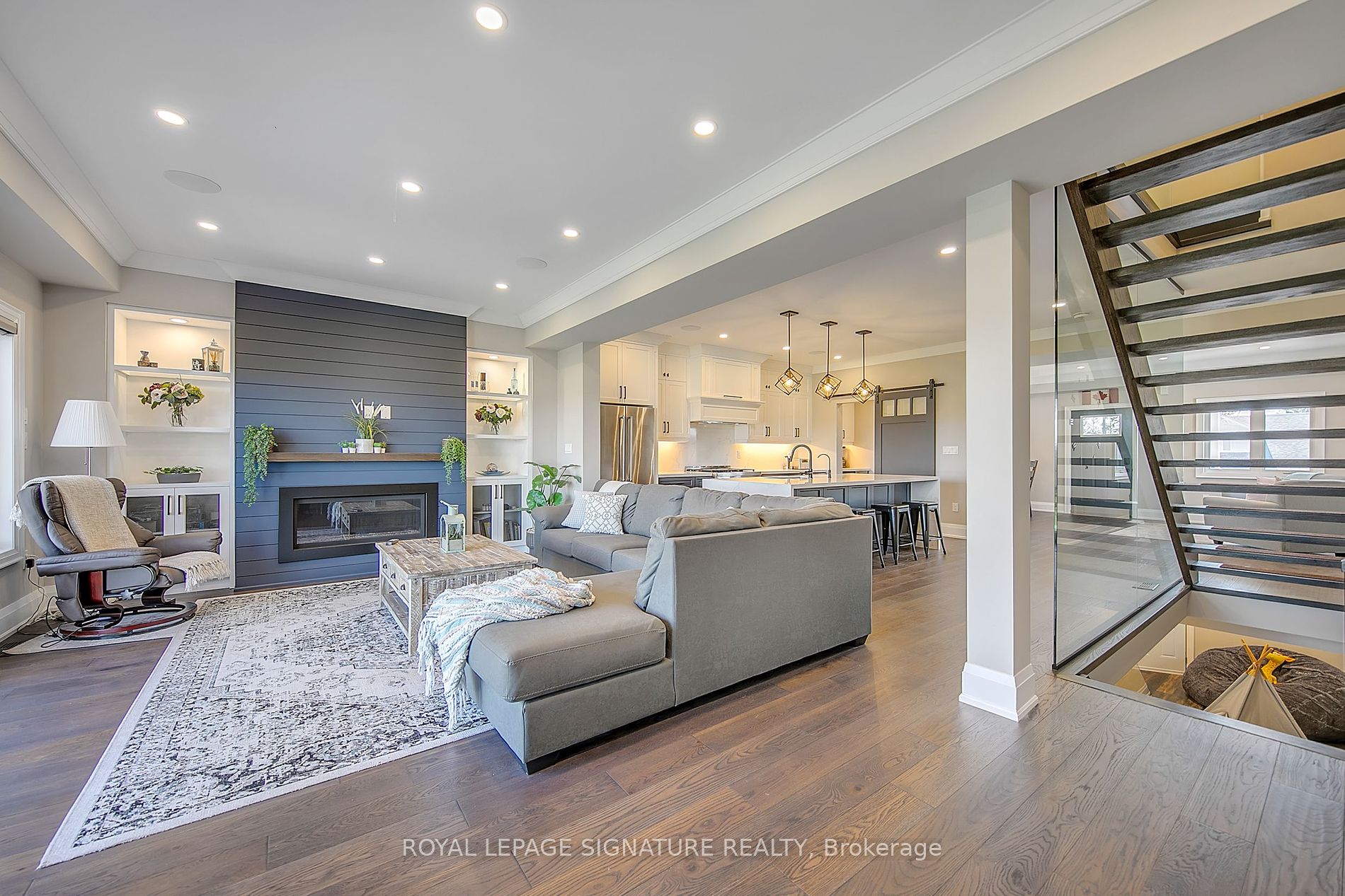 22 Mitchell Ave