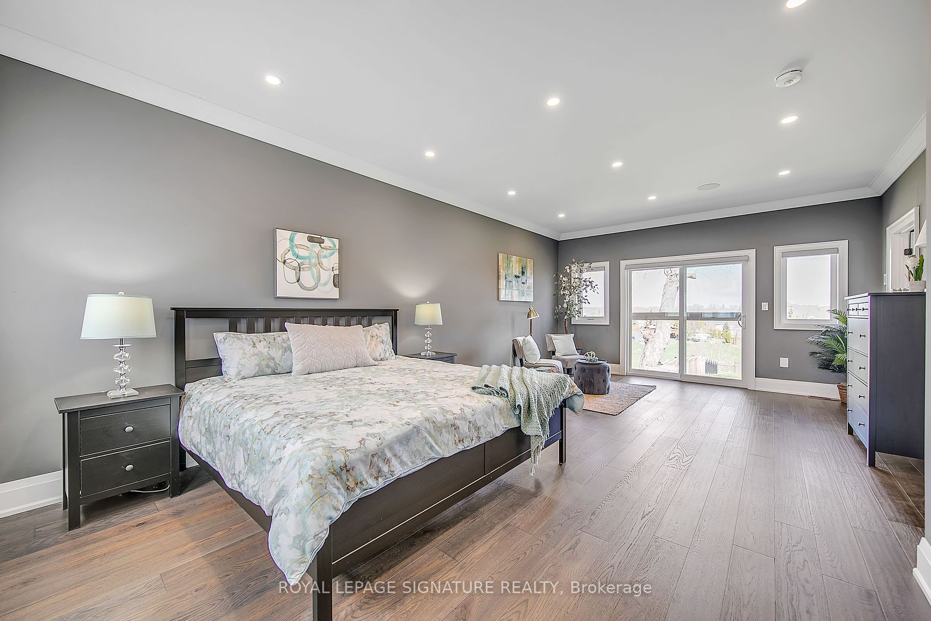 22 Mitchell Ave