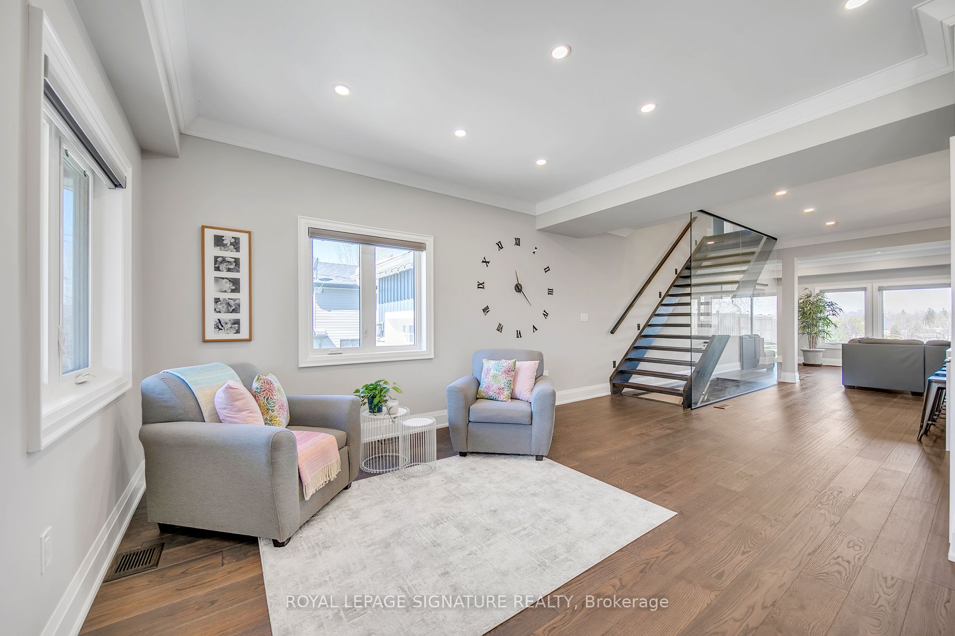22 Mitchell Ave