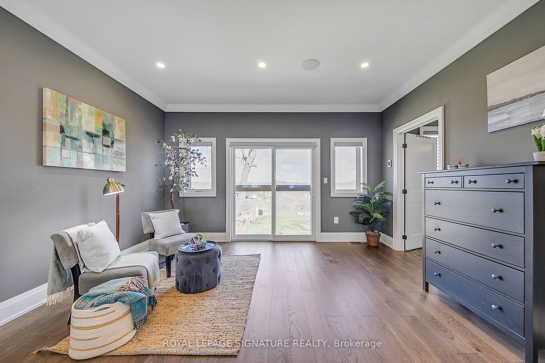 22 Mitchell Ave