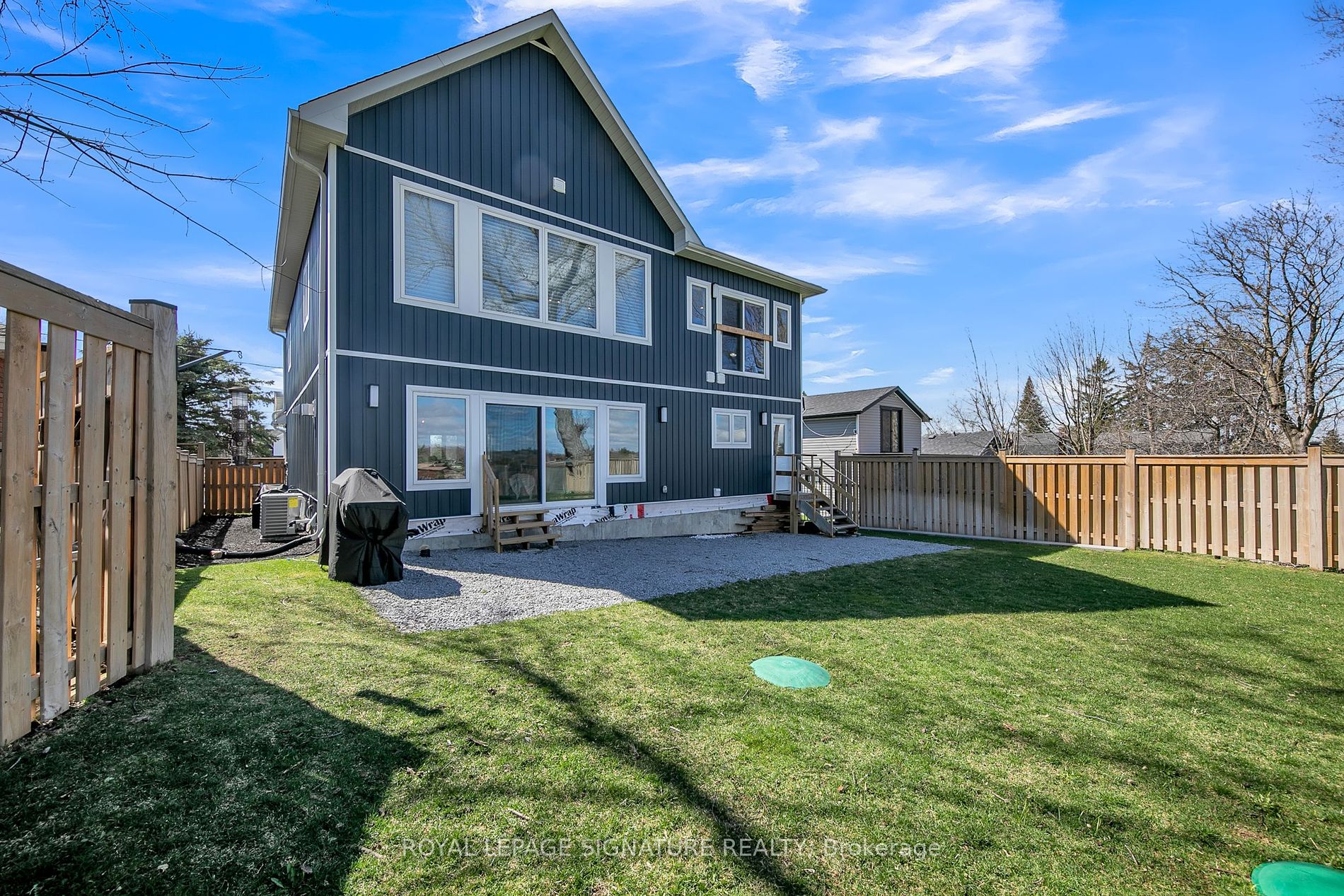 22 Mitchell Ave