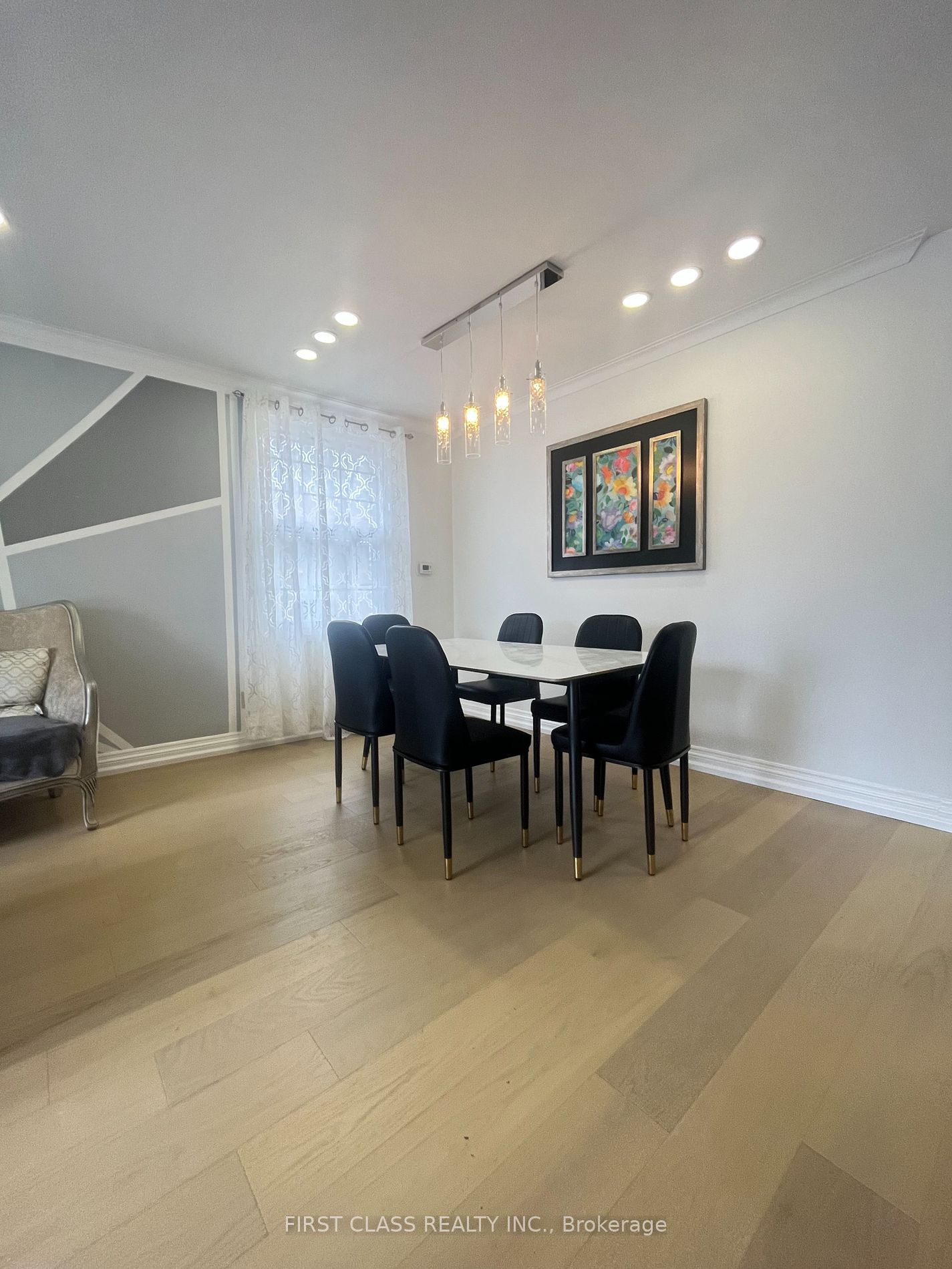 377 Taylor Mills Dr S