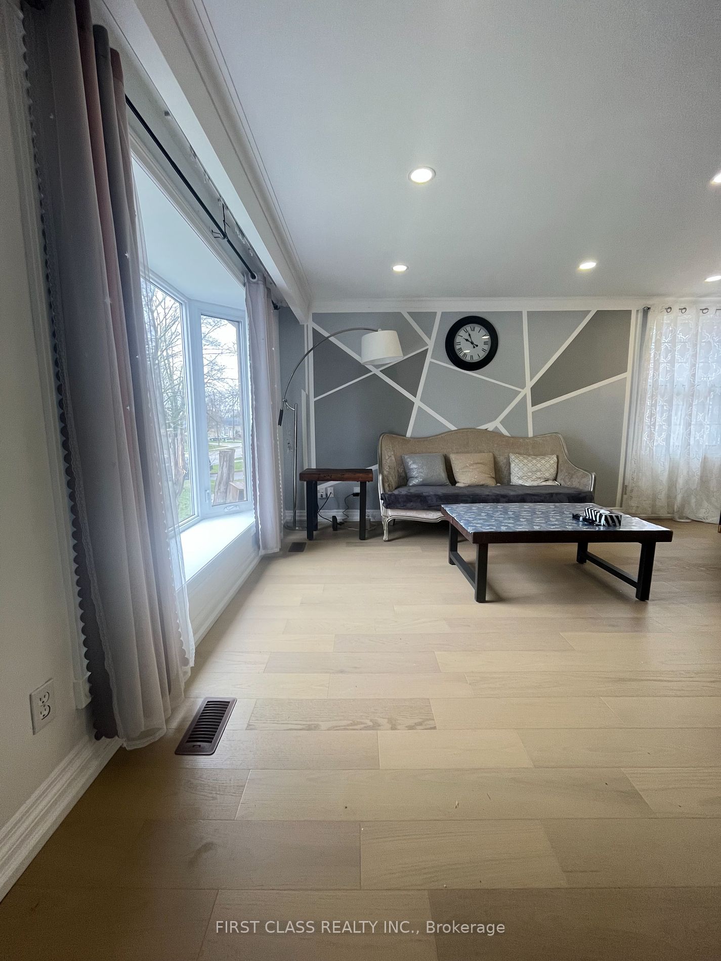 377 Taylor Mills Dr S