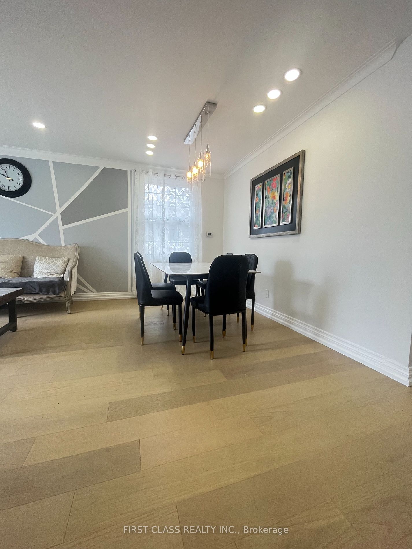 377 Taylor Mills Dr S