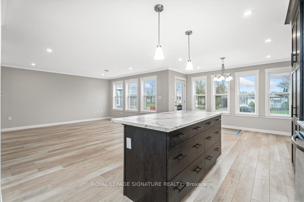 18 Briarwood Place