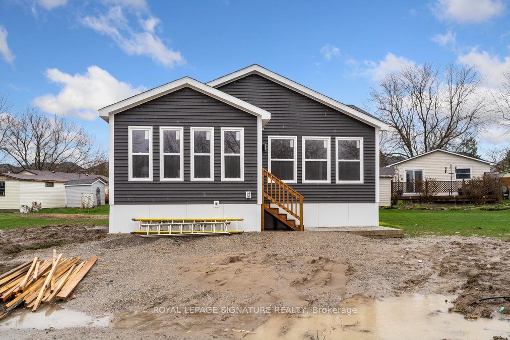 18 Briarwood Place
