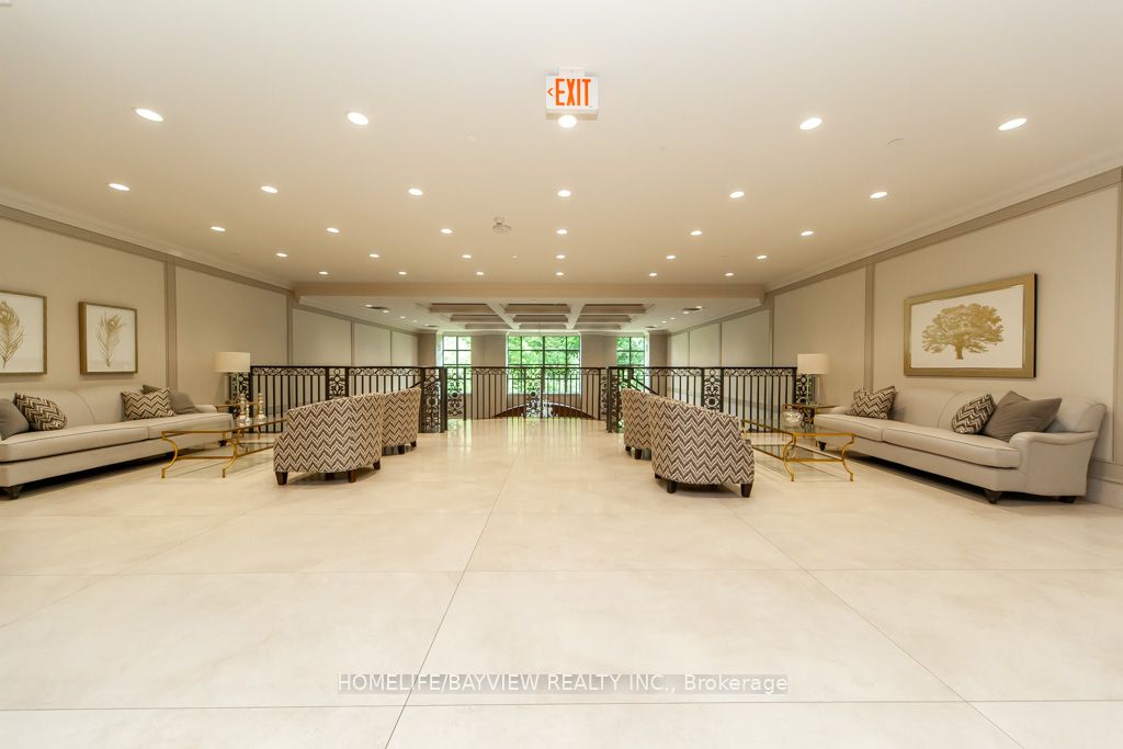 9909 Pine Valley Drive #213