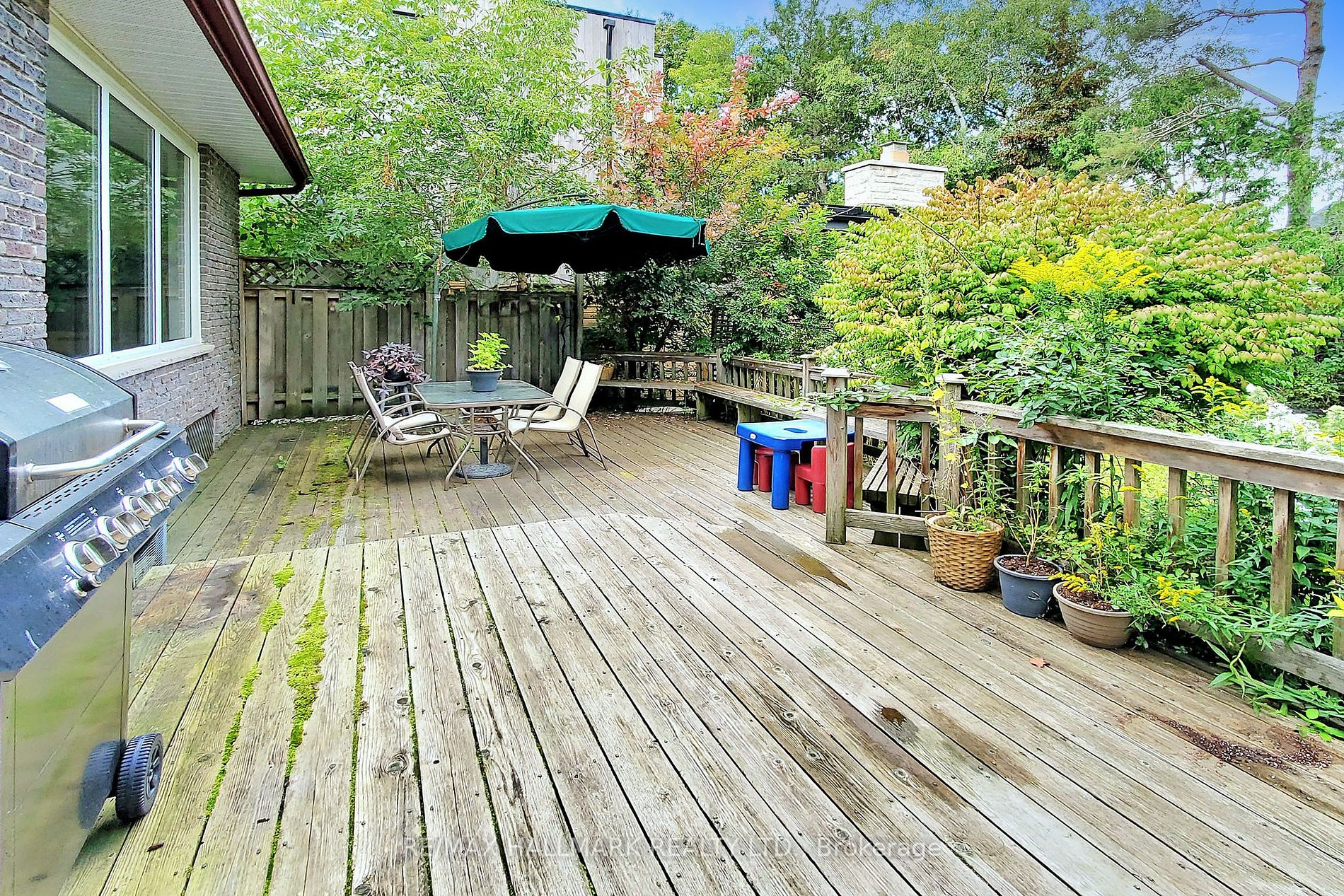 10 Hawthorne Lane