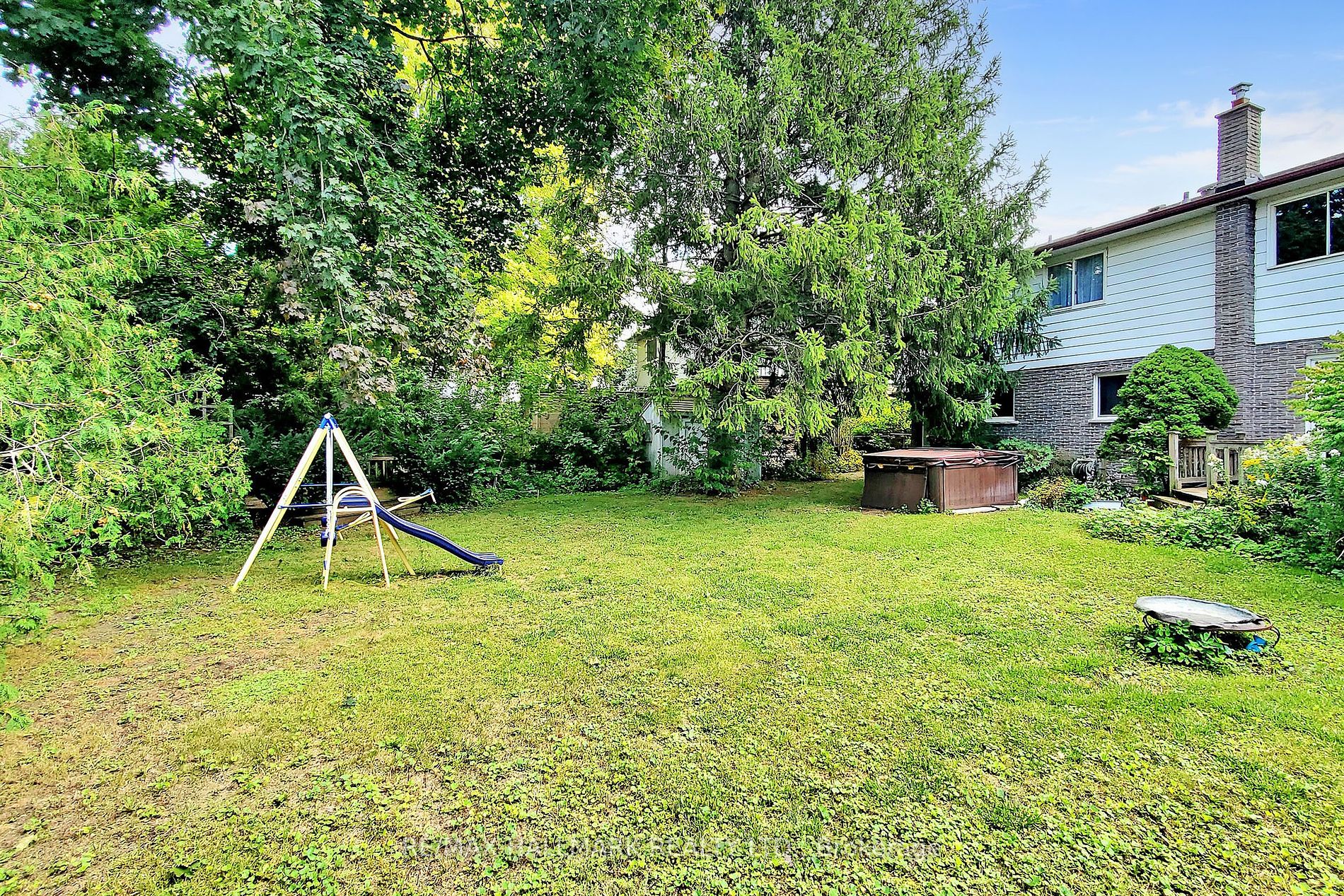 10 Hawthorne Lane
