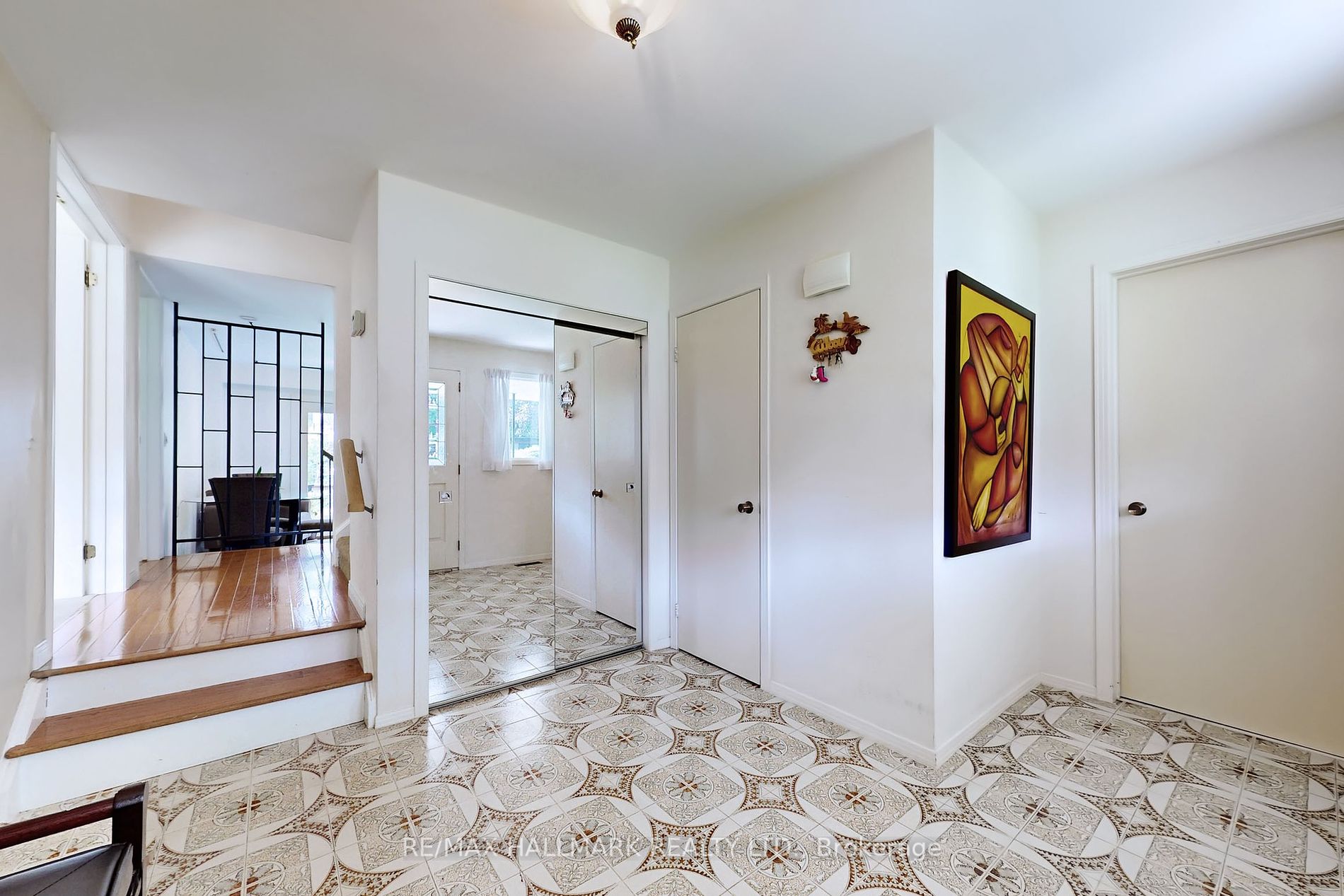10 Hawthorne Lane
