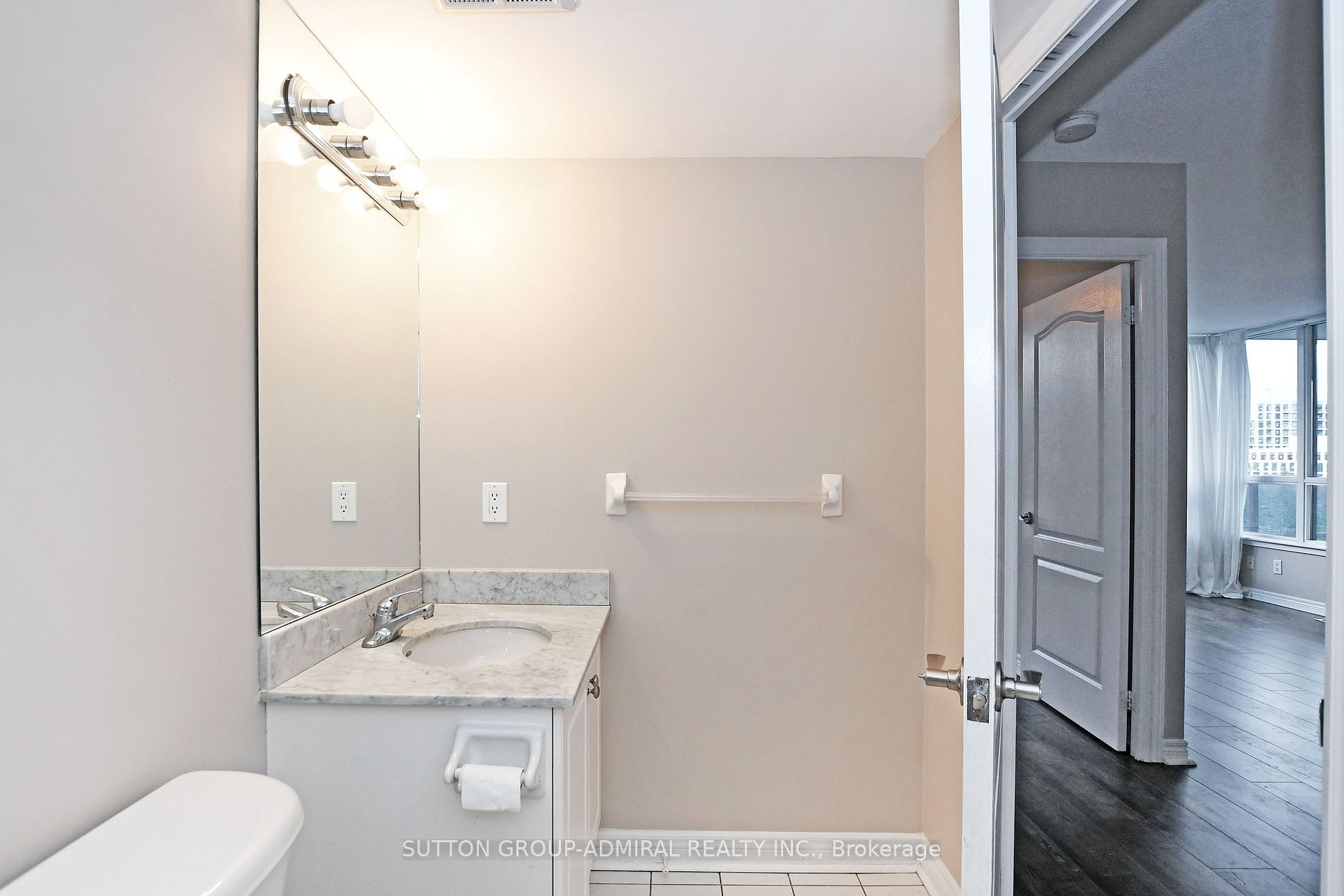 50 Disera Drive, #405