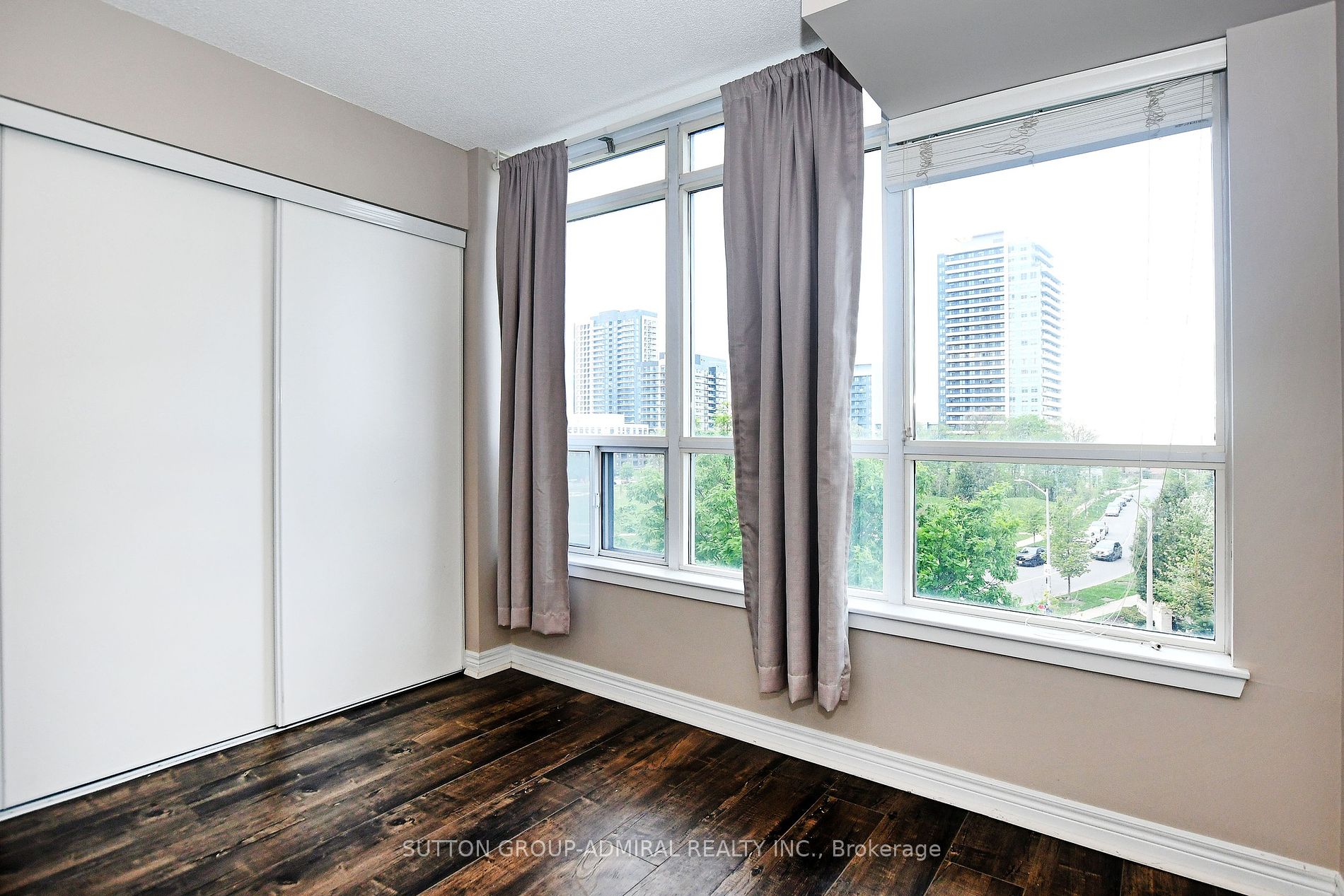 50 Disera Drive, #405