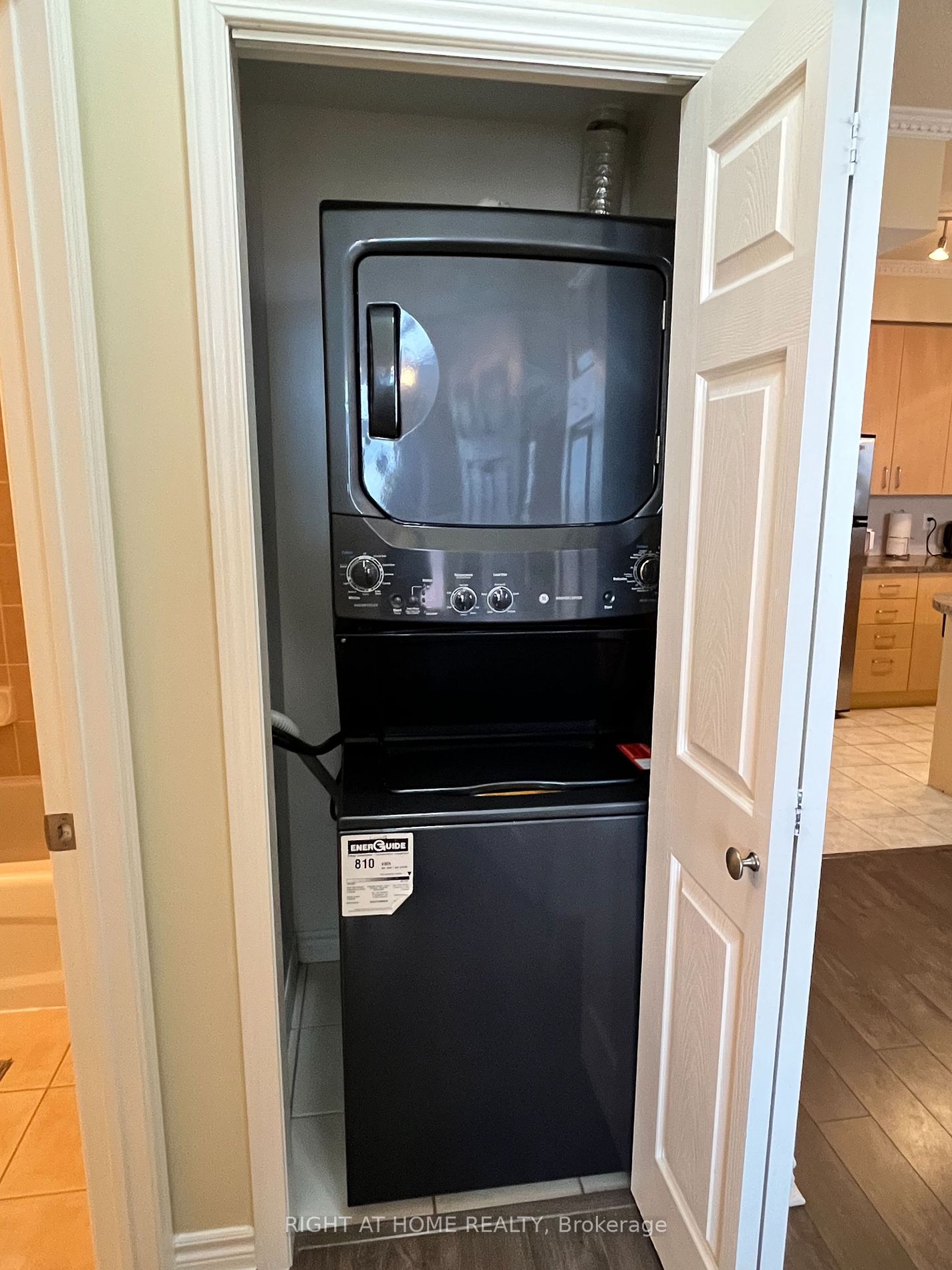 11121 Yonge Street, ## 602