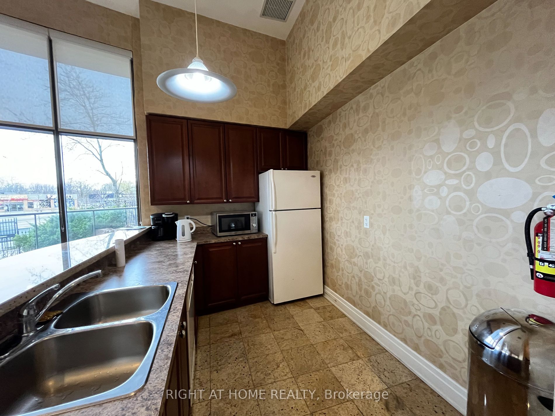 11121 Yonge Street, ## 602